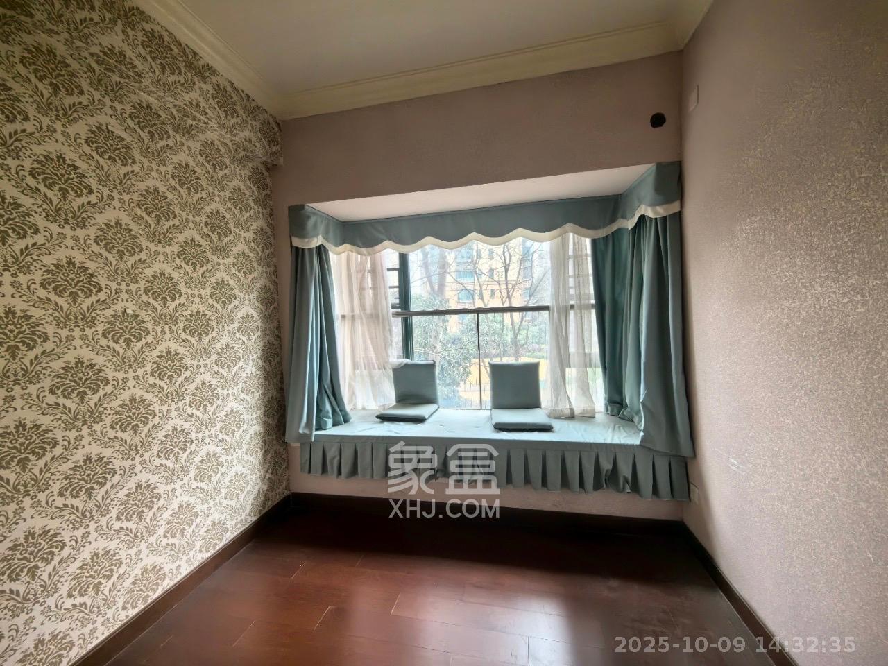 恒大雅苑 4室2厅2卫 3400.0元/月 恒大雅苑 4室2厅2卫 3400.0元/月室内图