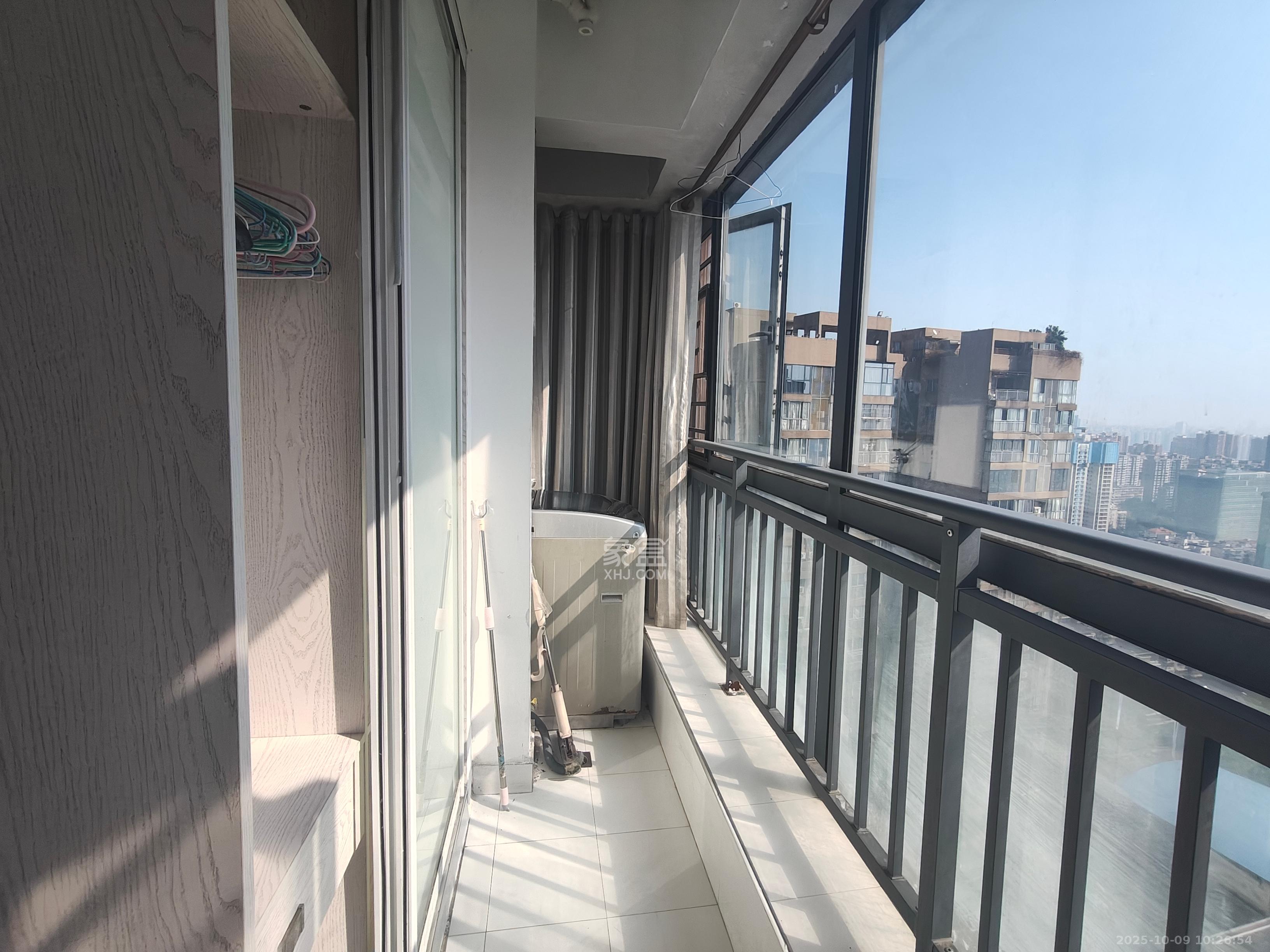 万博汇  3室2厅1卫    3000.0元/月室内图