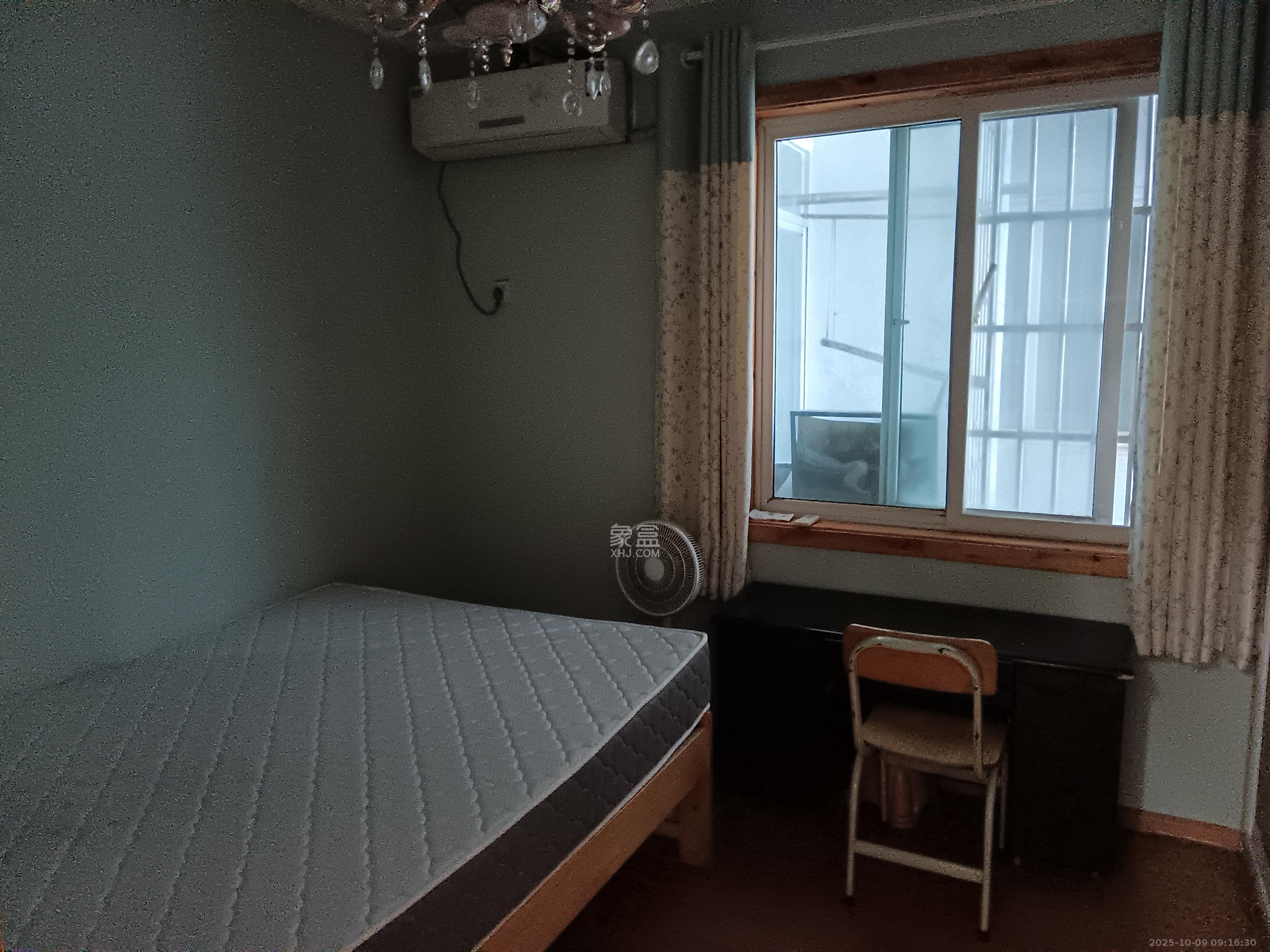 申奥美域  3室1厅1卫    2000.0元/月室内图