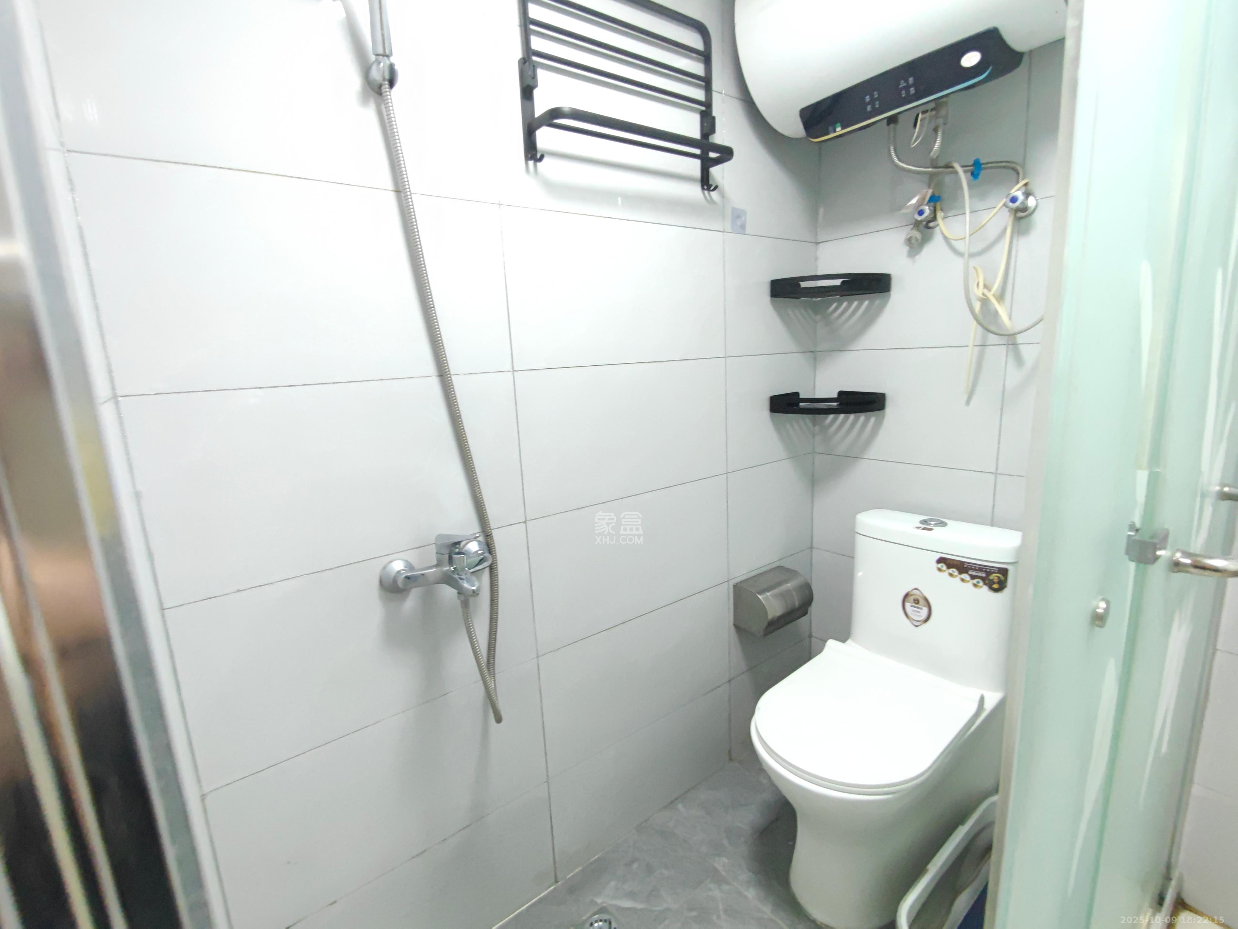 明昇壹城(明昇时代广场)三期 1室0厅0卫 2300.0元/月 明昇壹城(明昇时代广场)三期 1室0厅0卫 2300.0元/月室内图