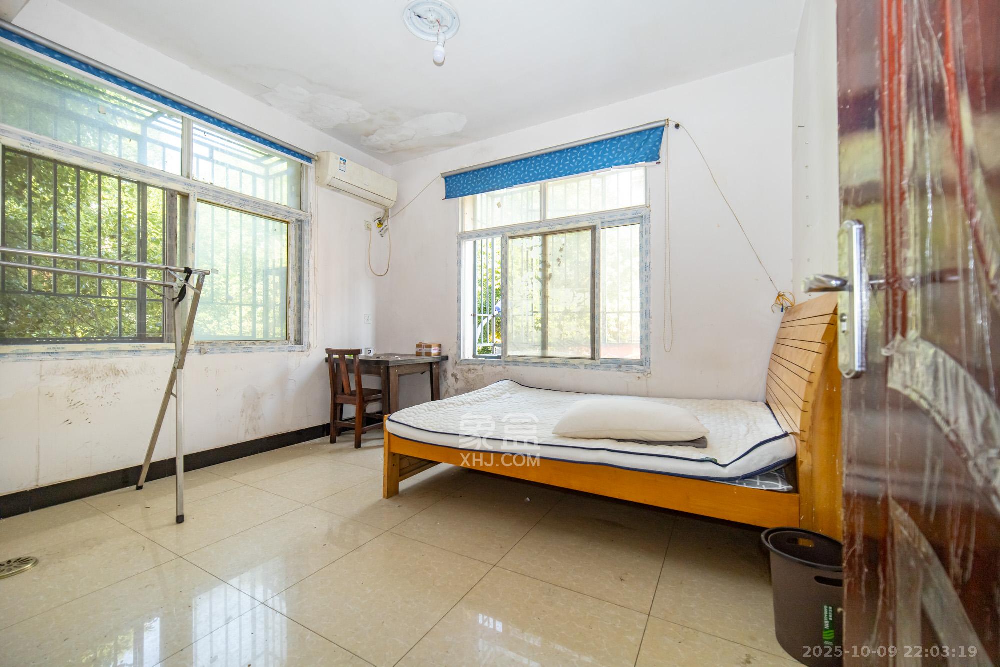 星沙二区  8室4厅4卫    260.0万 星沙二区  8室4厅4卫    260.0万