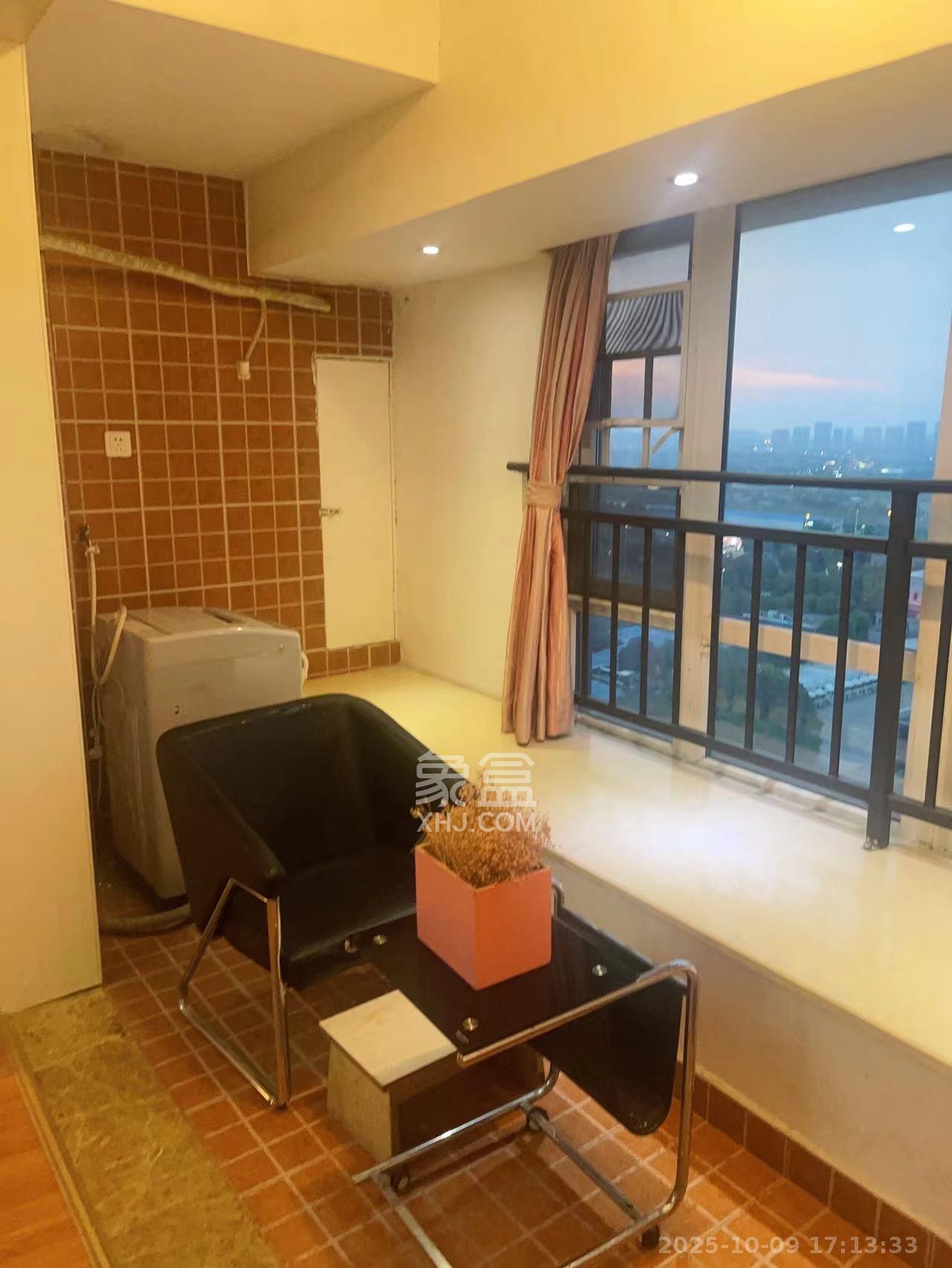 美利新世界  1室1厅1卫    1300.0元/月室内图