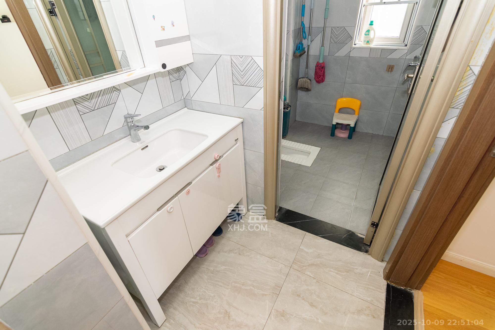 金地三千府（金地湖山樾、金地自在城）  3室2厅1卫    58.0万卫生间