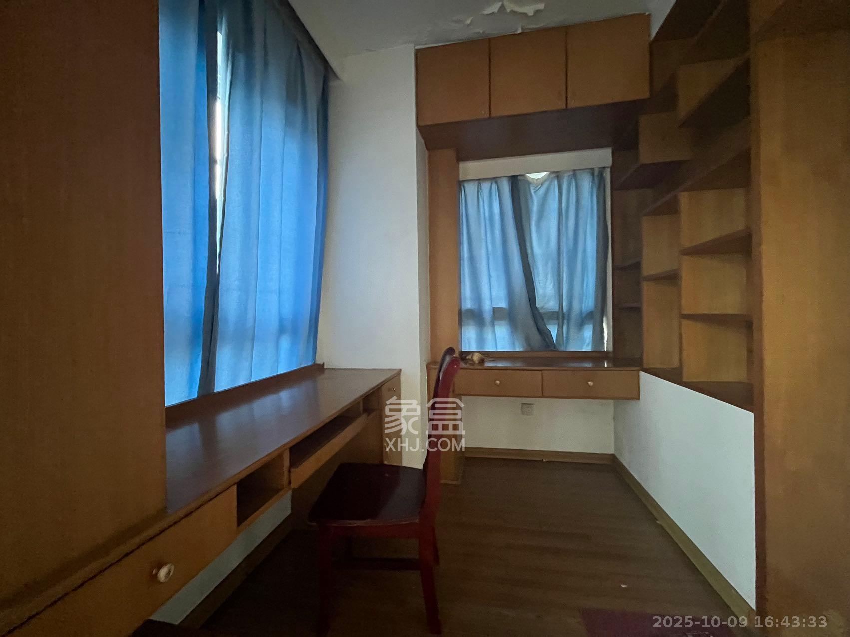 楚天馨苑 3室2厅1卫 1700.0元/月 楚天馨苑 3室2厅1卫 1700.0元/月室内图