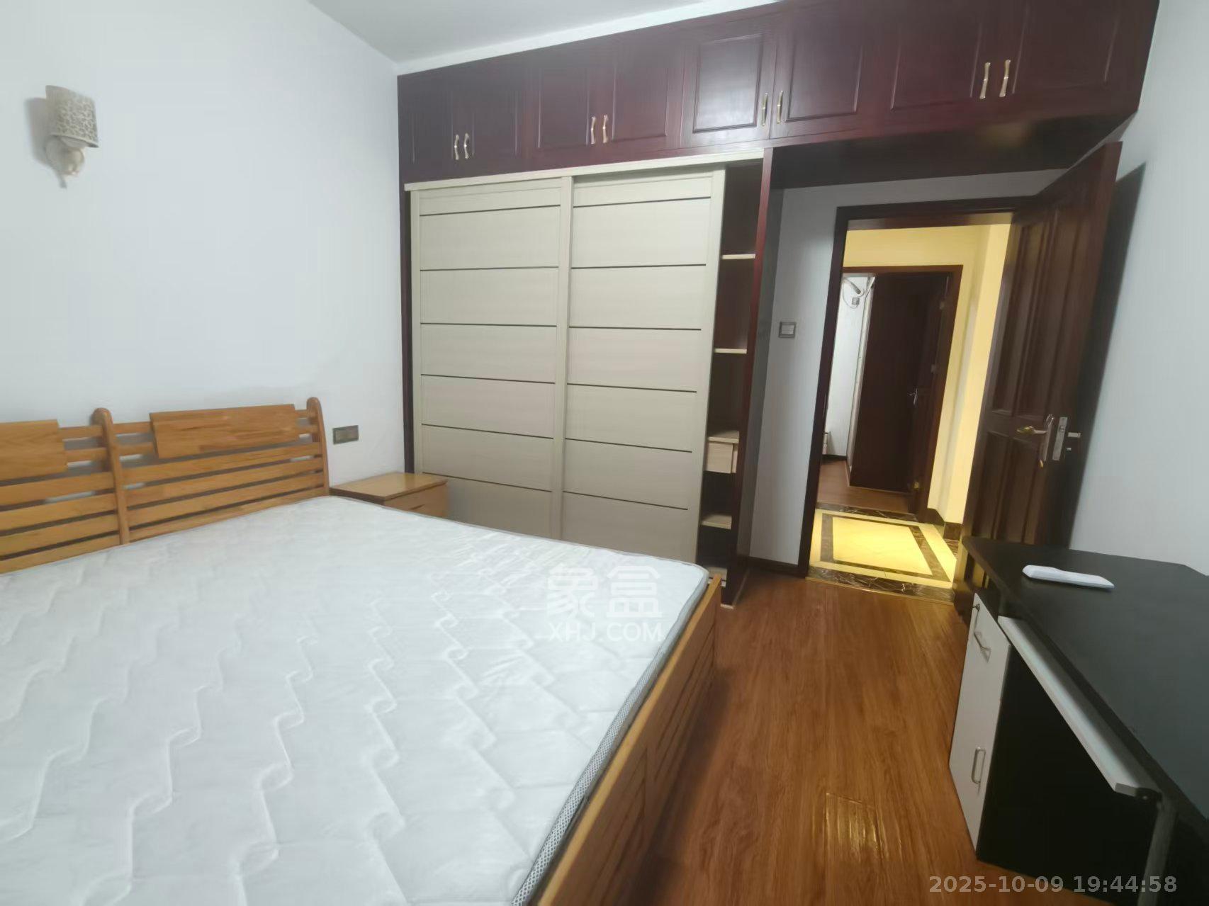 中交中央公园D2区  2室2厅1卫    2200.0元/月 中交中央公园D2区  2室2厅1卫    2200.0元/月室内图