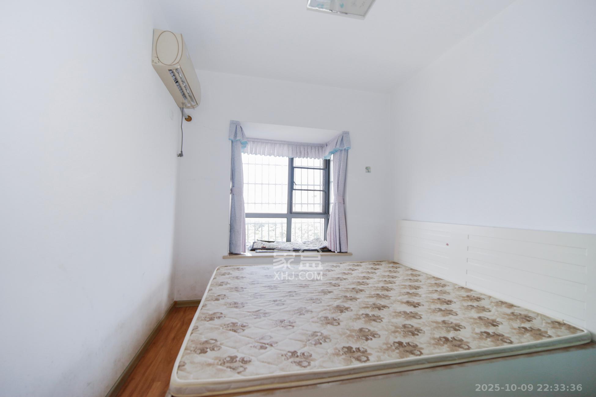 上海城小区  3室2厅2卫    93.8万卧室