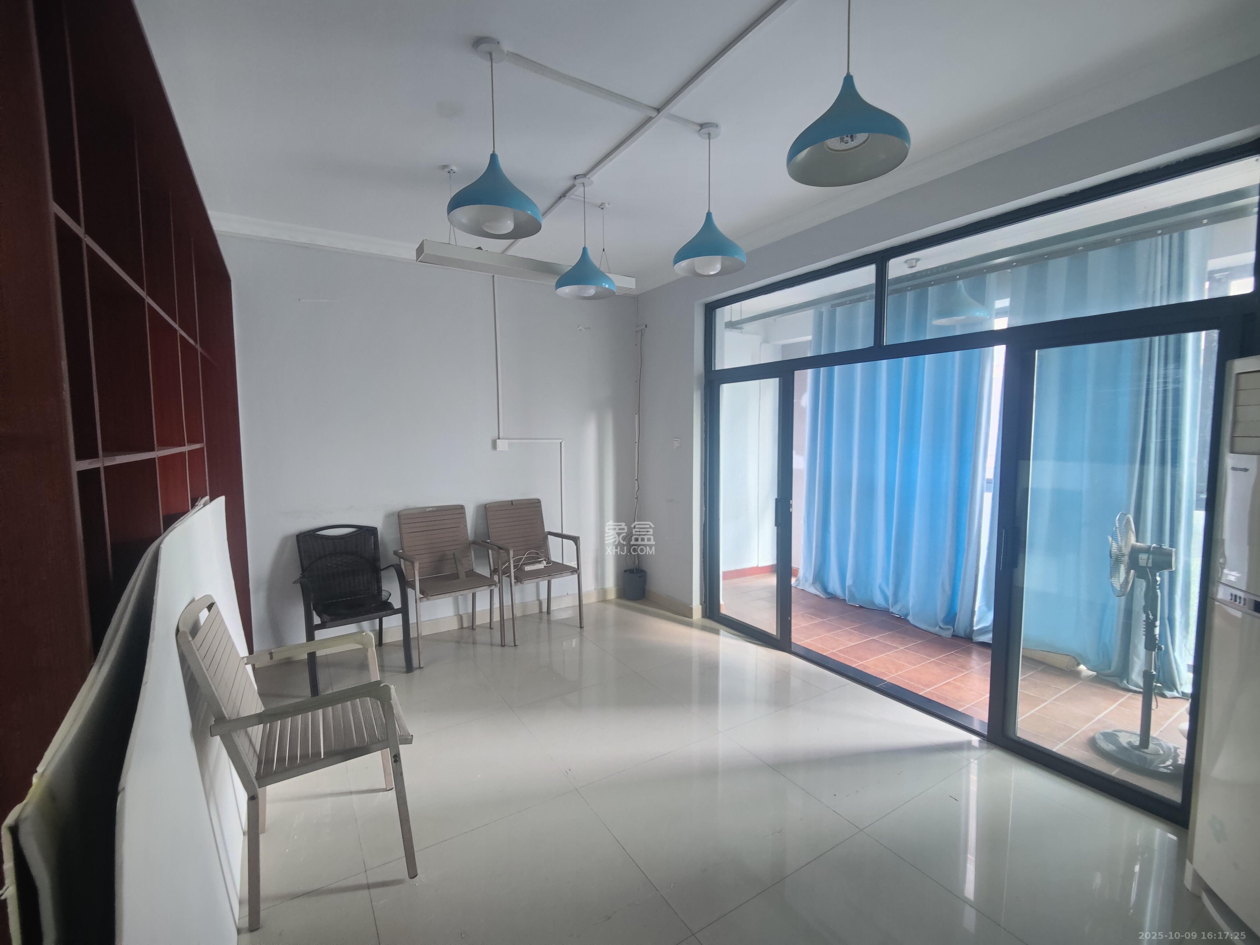 归心苑  5室2厅2卫    6000.0元/月室内图