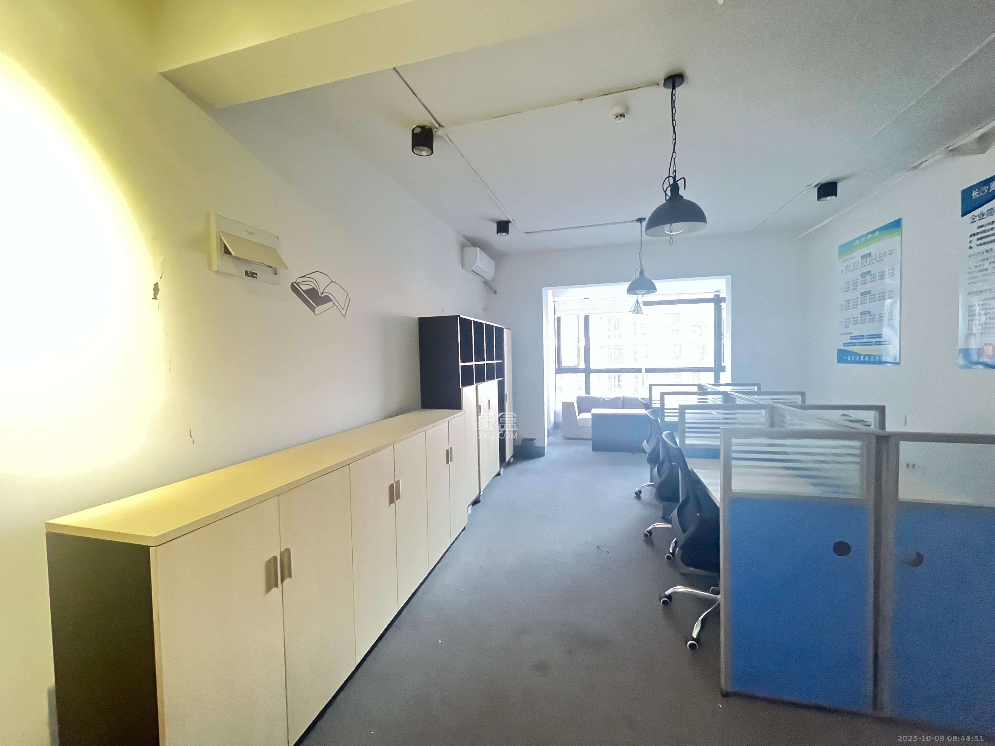 德思勤城市广场（宝格丽公寓）  1室1厅1卫    1600.0元/月室内图