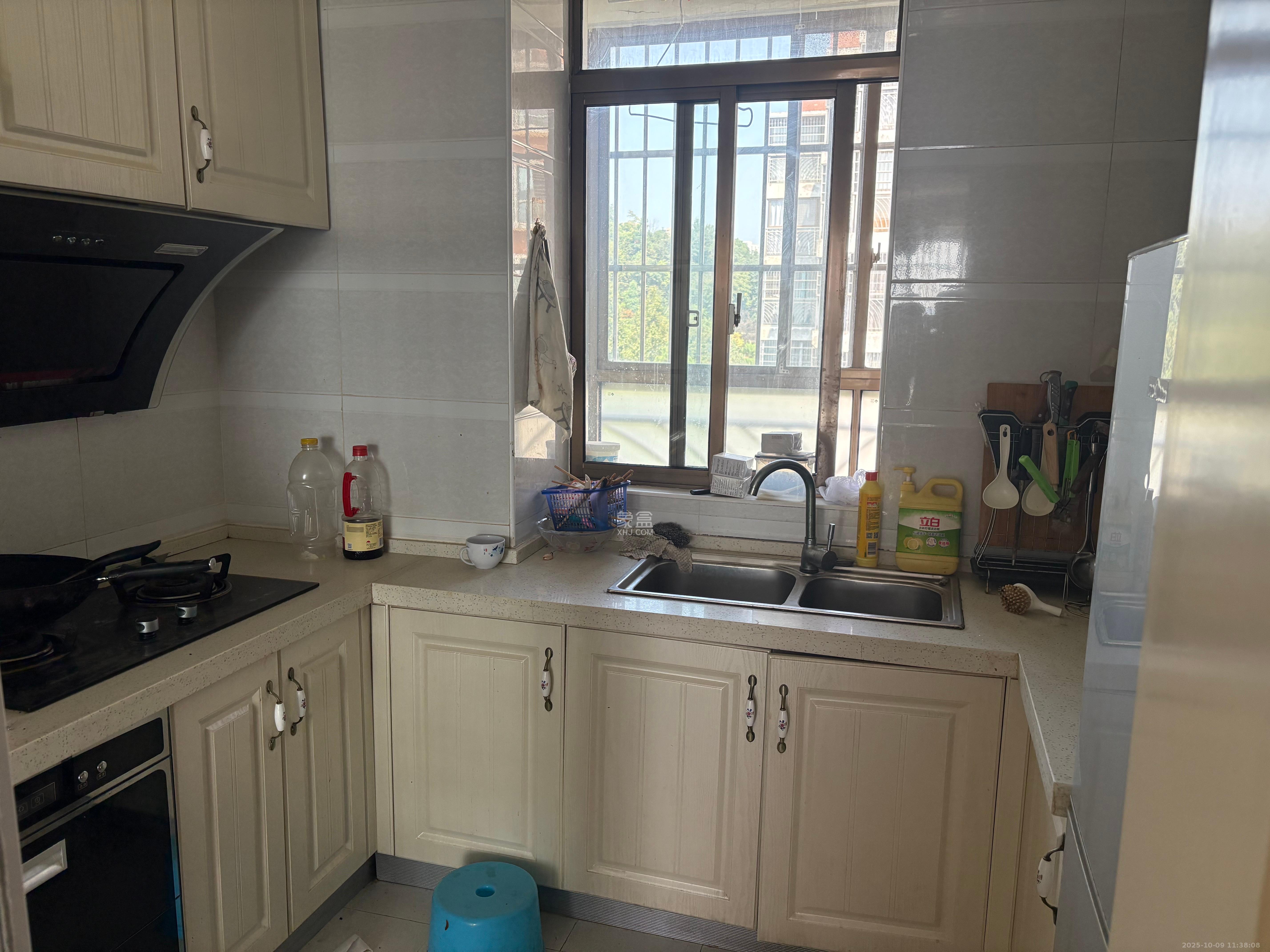 丽都桃源(金峰北院二期)  3室2厅1卫    2000.0元/月 丽都桃源(金峰北院二期)  3室2厅1卫    2000.0元/月室内图