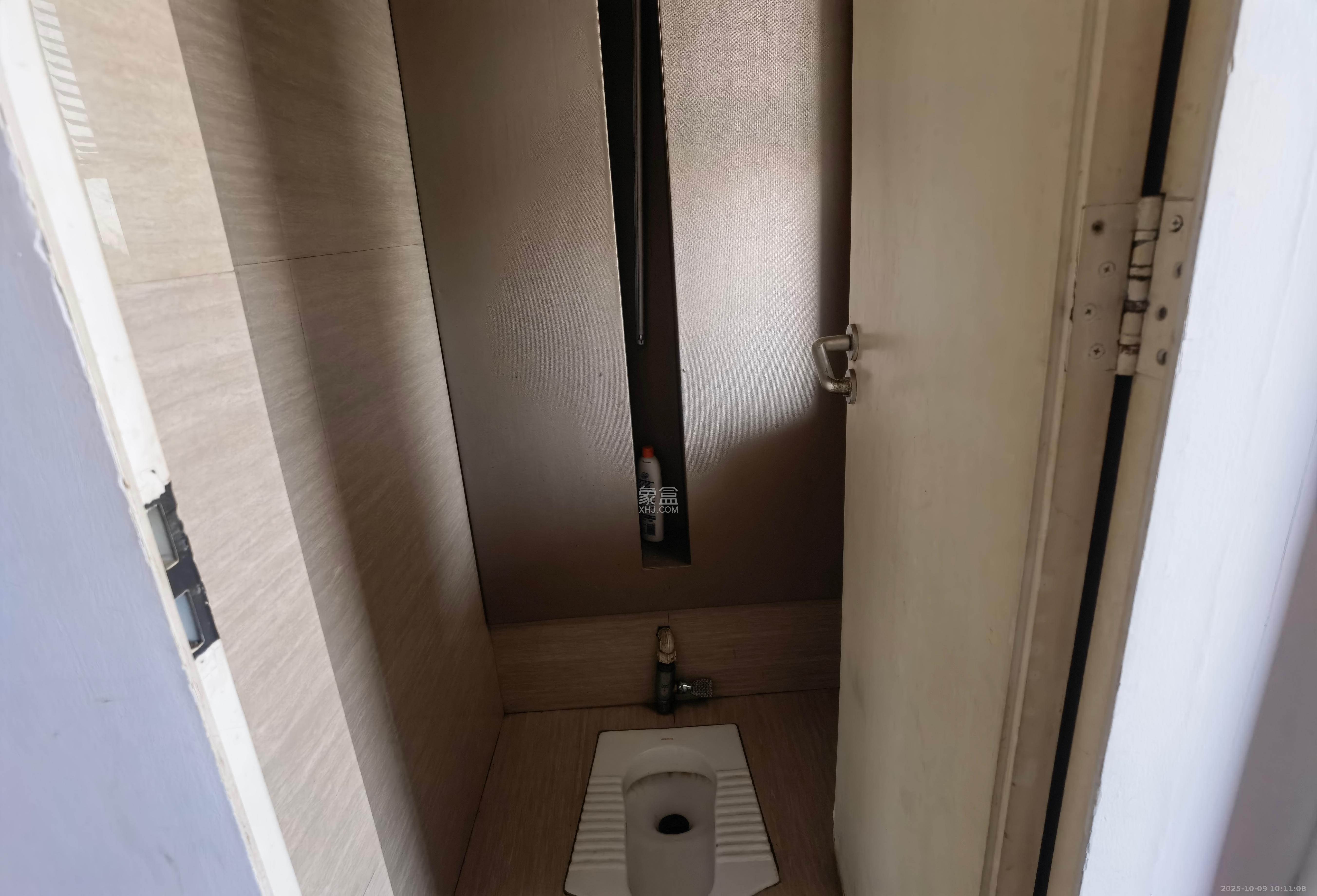 融科檀香山(融科紫檀、香山国际)  5室2厅3卫    5500.0元/月 融科檀香山(融科紫檀、香山国际)  5室2厅3卫    5500.0元/月室内图