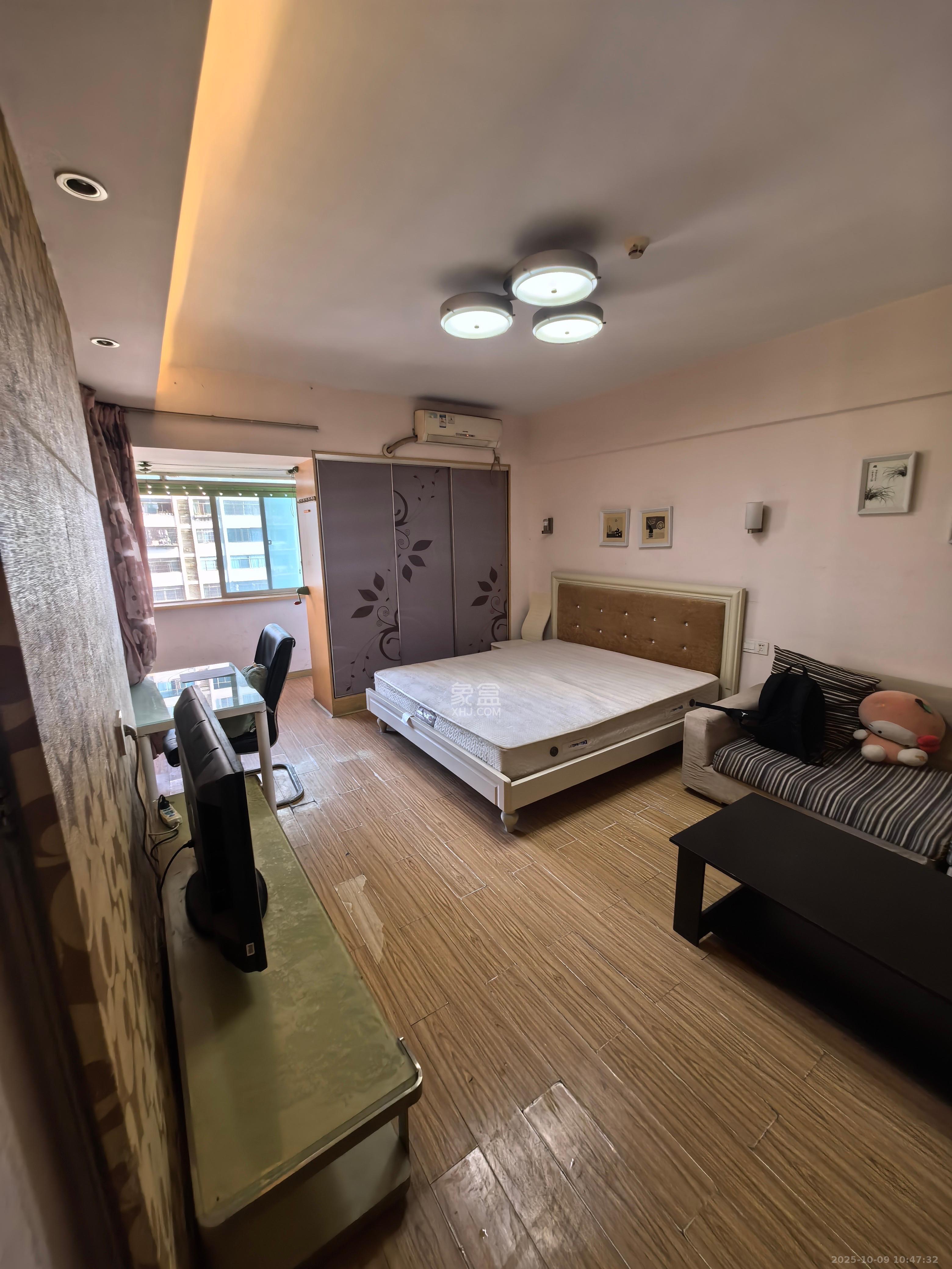 香颂国际 1室1厅1卫 1400.0元/月 香颂国际 1室1厅1卫 1400.0元/月室内图