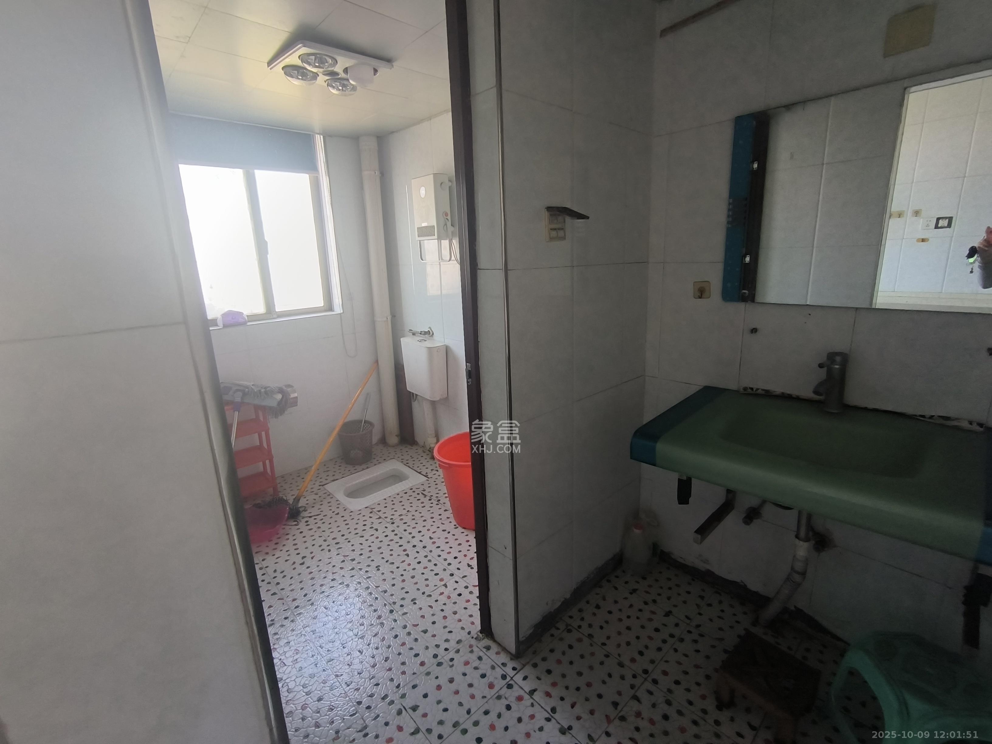 荷叶小区 2室2厅1卫 1100.0元/月 荷叶小区 2室2厅1卫 1100.0元/月室内图