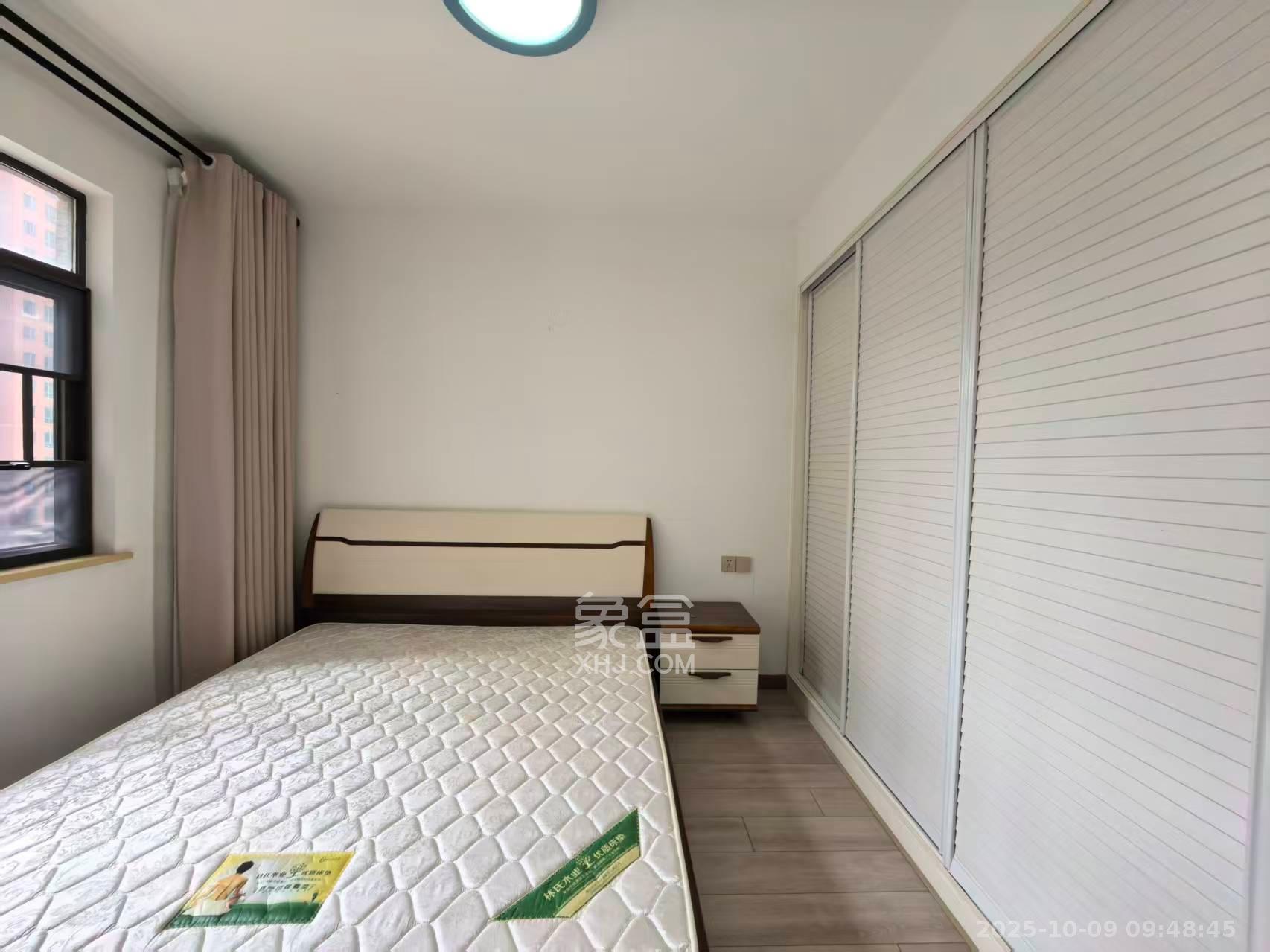 乾源国际  4室2厅2卫    2300.0元/月室内图