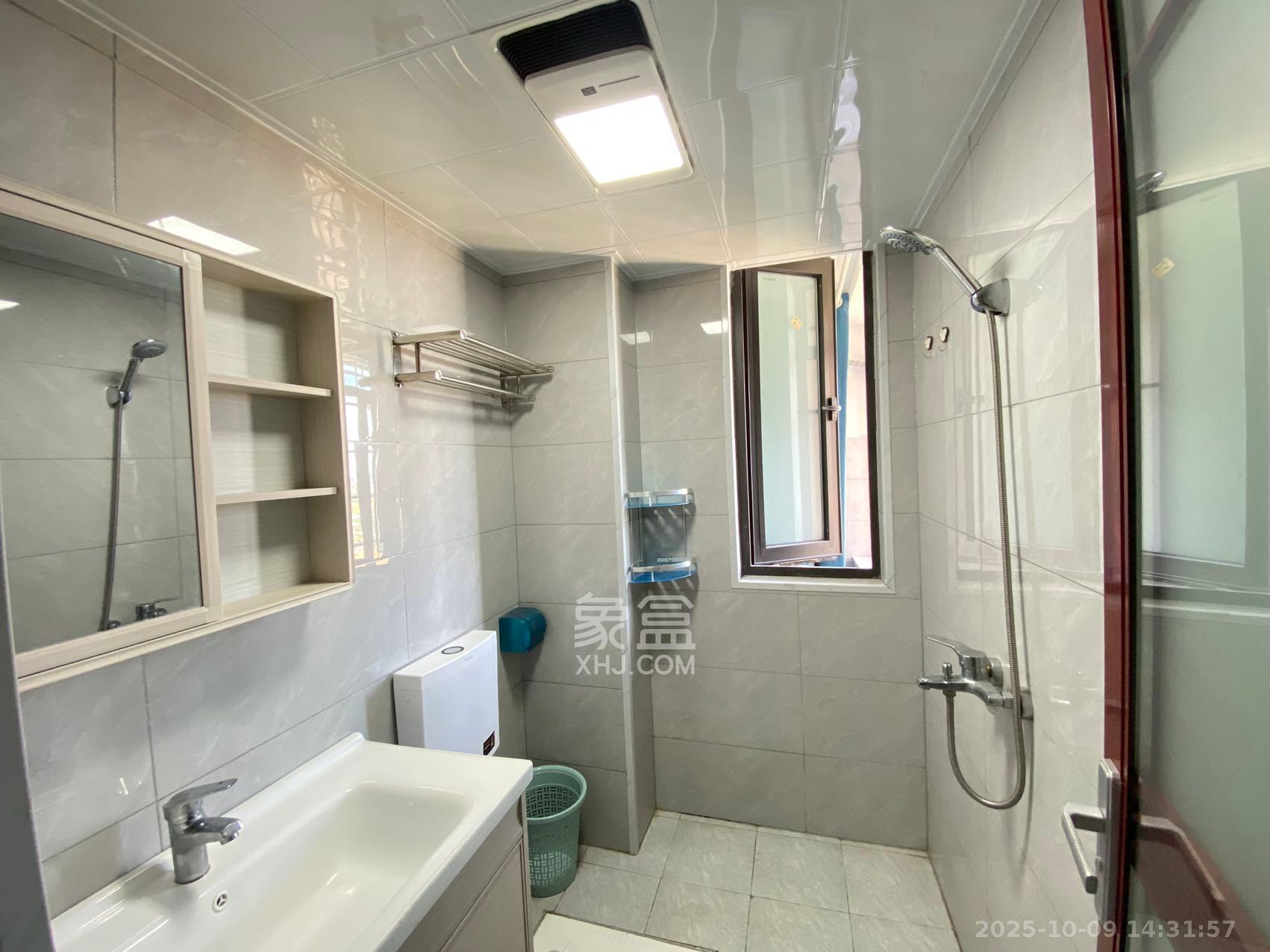 东合新苑 2室2厅1卫 2400.0元/月 东合新苑 2室2厅1卫 2400.0元/月室内图