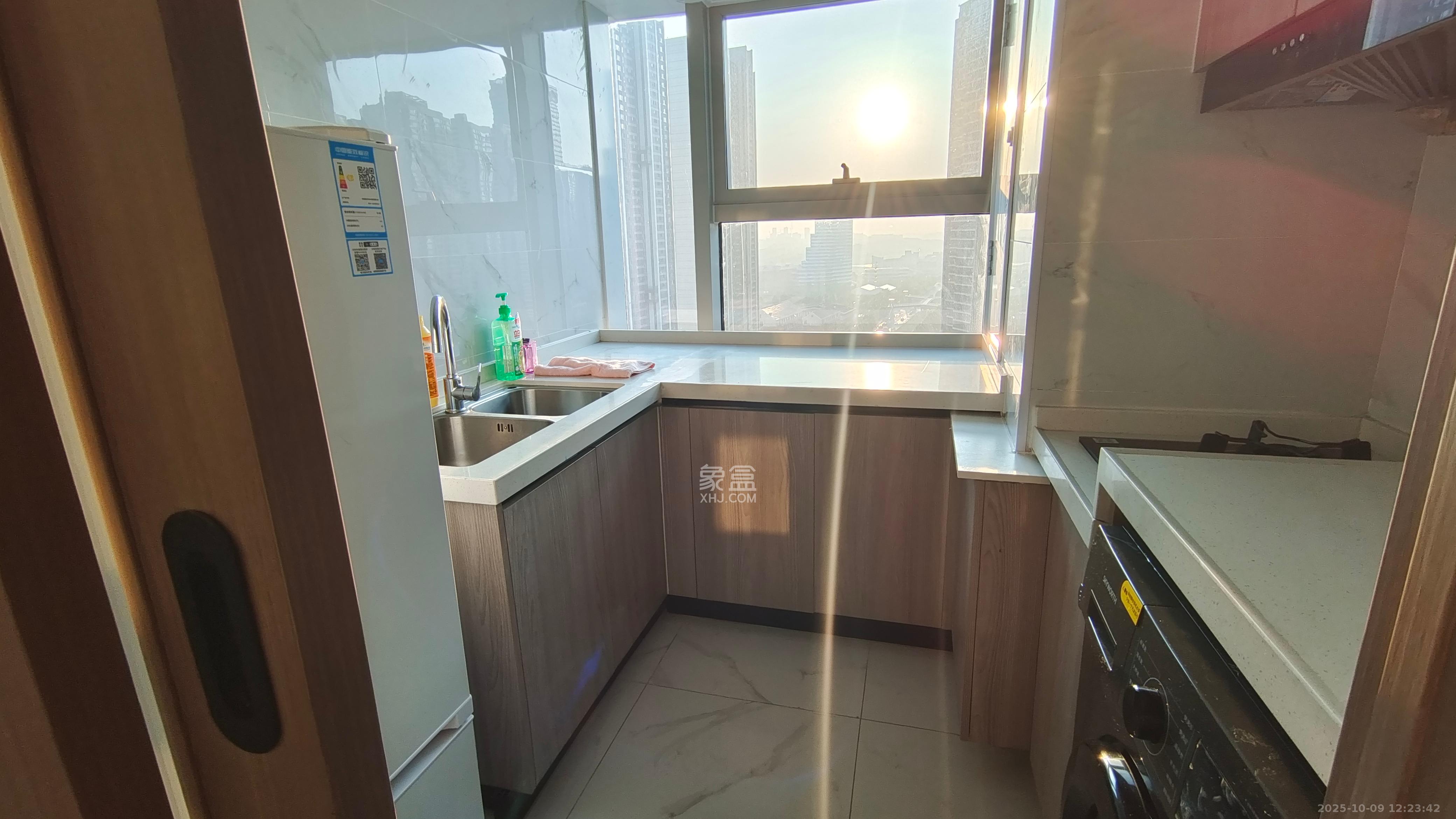 正荣梅溪紫阙台 3室2厅2卫 3800.0元/月 正荣梅溪紫阙台 3室2厅2卫 3800.0元/月室内图