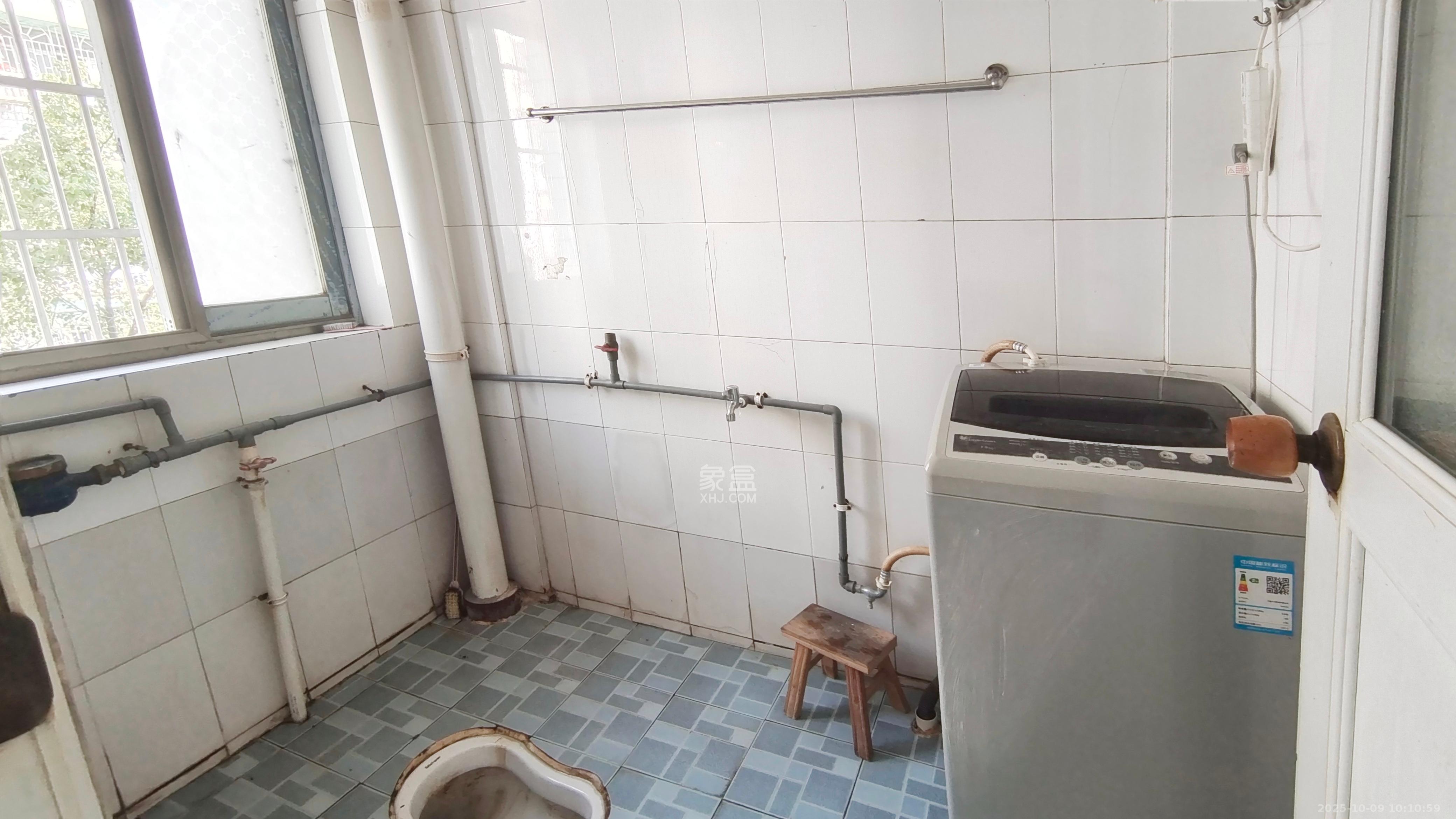 扬帆小区  1室1厅1卫    1300.0元/月 扬帆小区  1室1厅1卫    1300.0元/月室内图