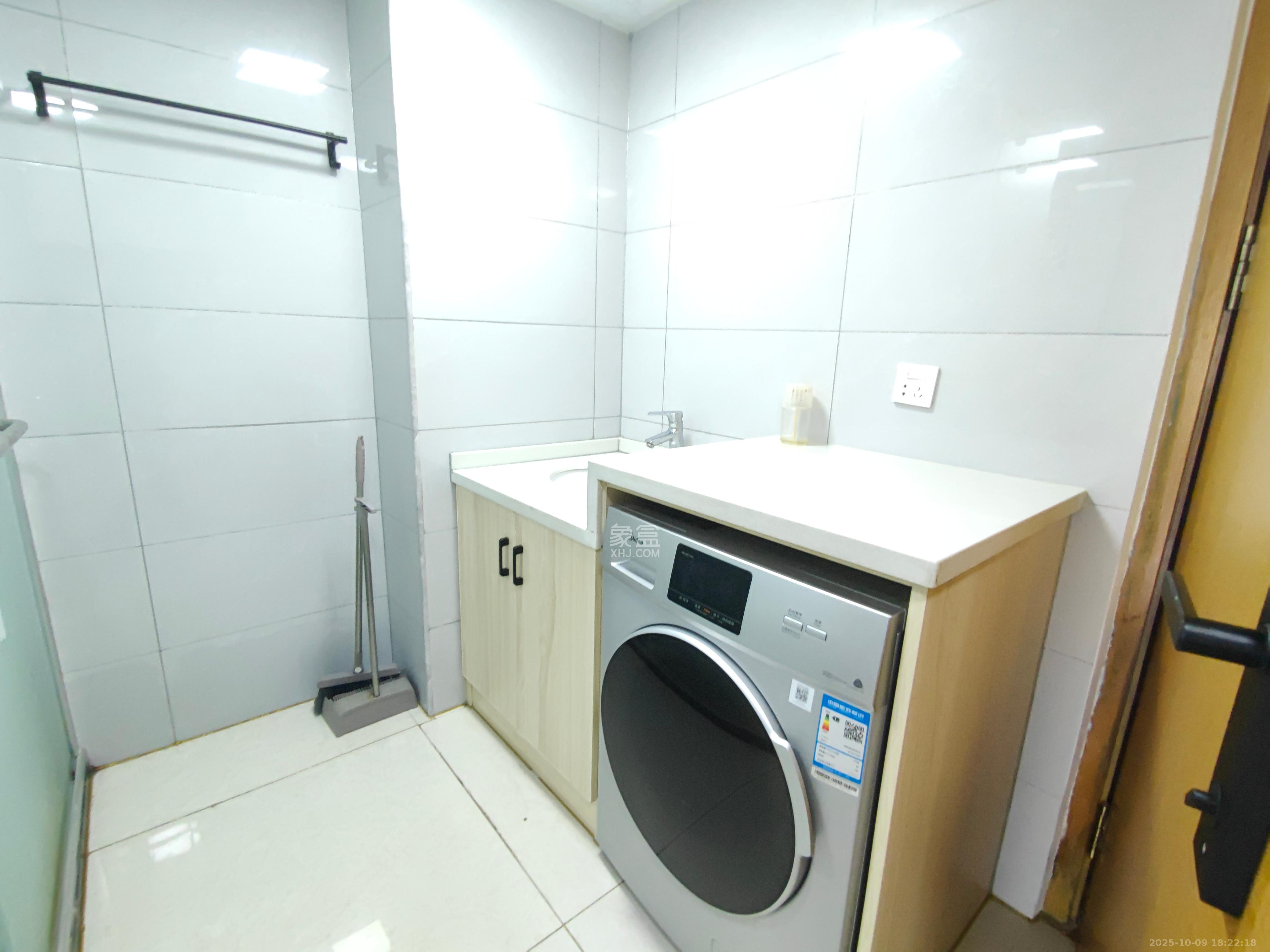 明昇壹城(明昇时代广场)三期 1室0厅0卫 2300.0元/月 明昇壹城(明昇时代广场)三期 1室0厅0卫 2300.0元/月室内图