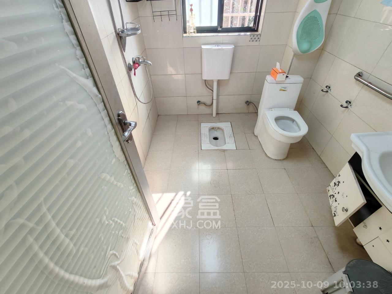 诚兴园  3室1厅1卫    2000.0元/月室内图