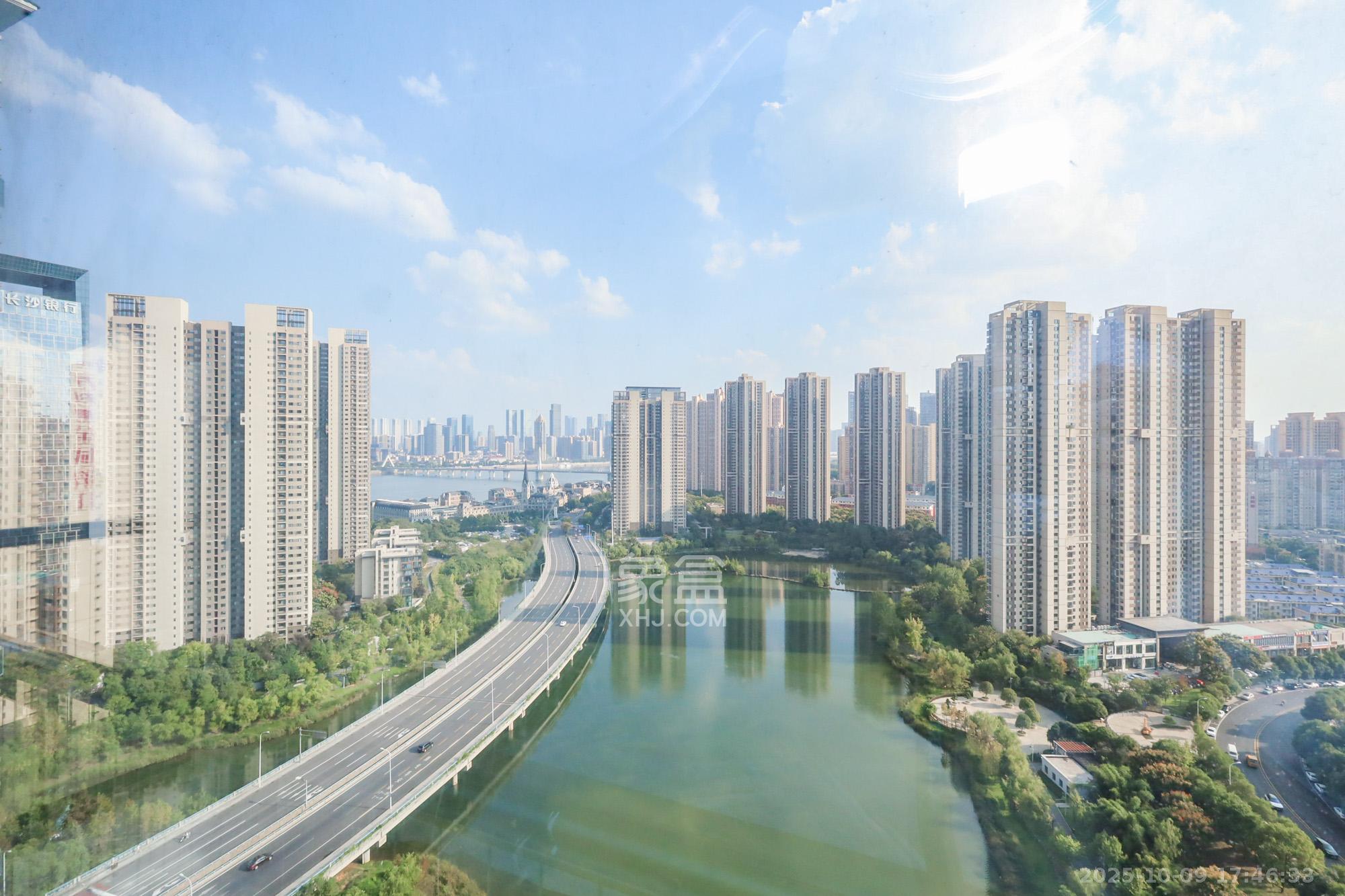 恒大御景湾  3室2厅1卫    135.0万其他