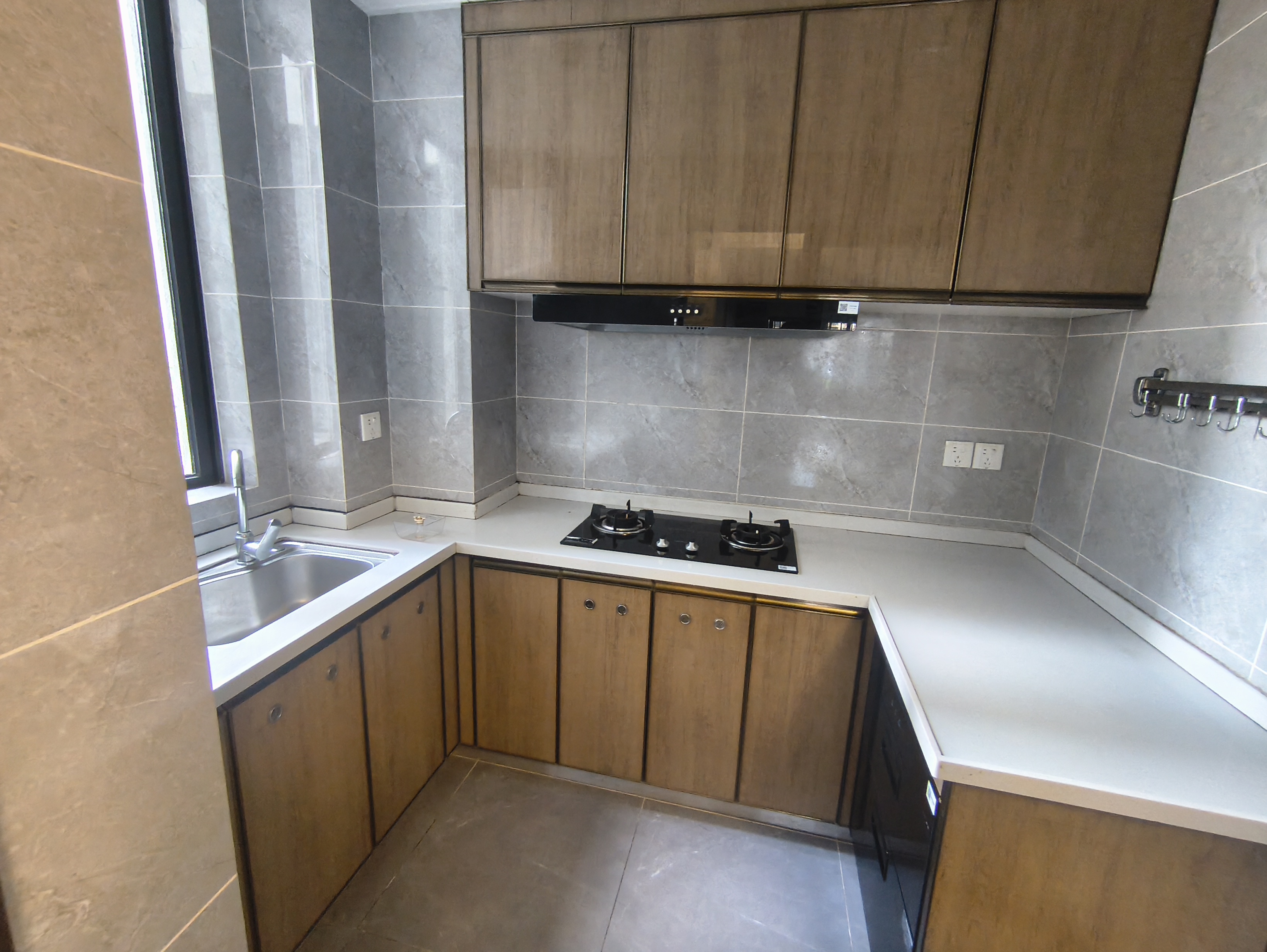 滨江佳苑 4室2厅2卫 2800.0元/月 滨江佳苑 4室2厅2卫 2800.0元/月室内图