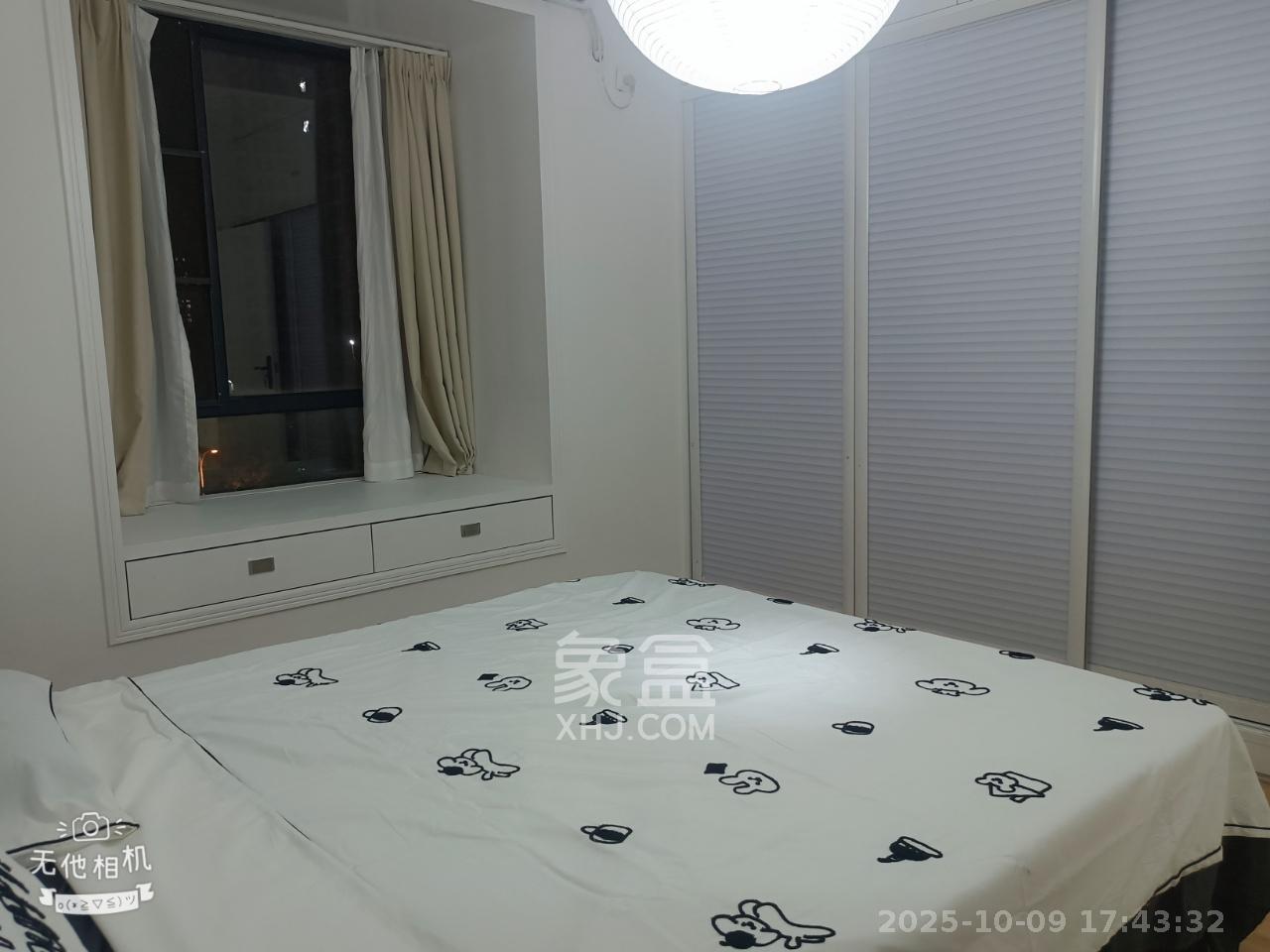 山水华景  3室2厅2卫    3680.0元/月室内图