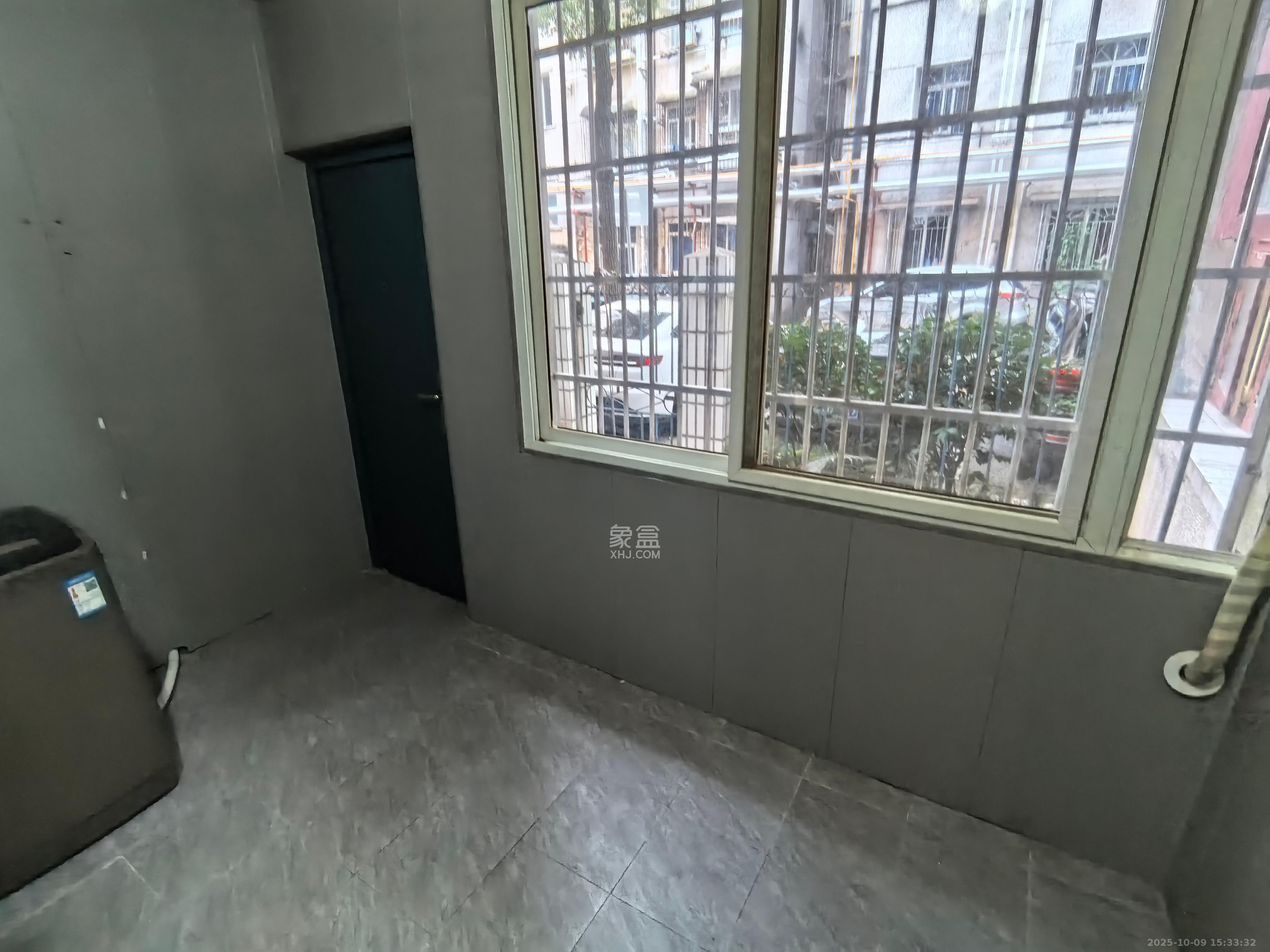 司法厅宿舍 3室2厅1卫 3000.0元/月 司法厅宿舍 3室2厅1卫 3000.0元/月室内图