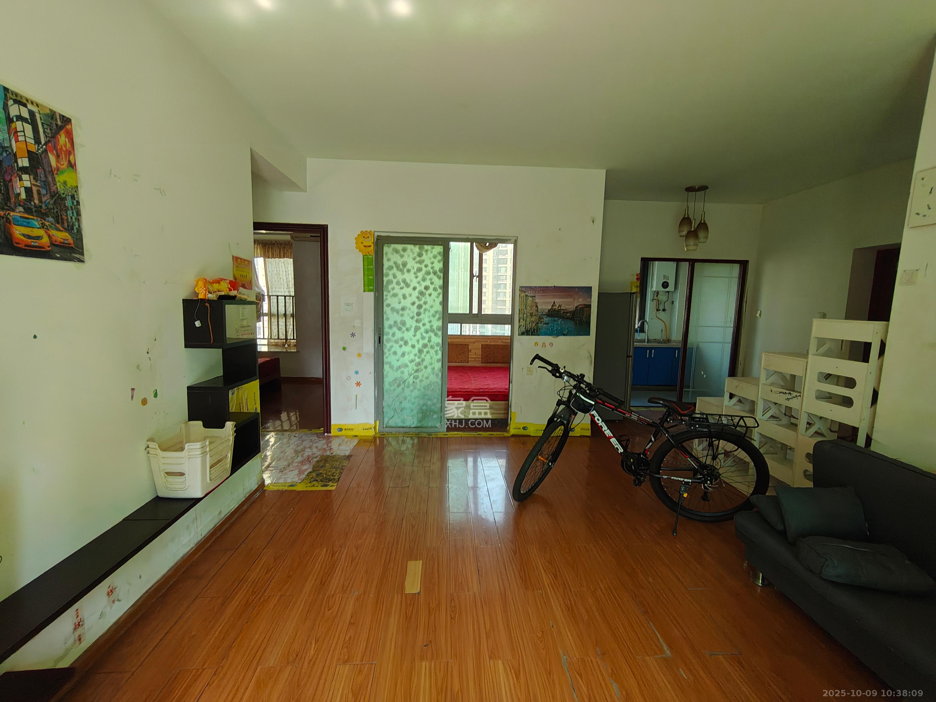 新城新世界一二三期 3室2厅1卫 2400.0元/月 新城新世界一二三期 3室2厅1卫 2400.0元/月室内图