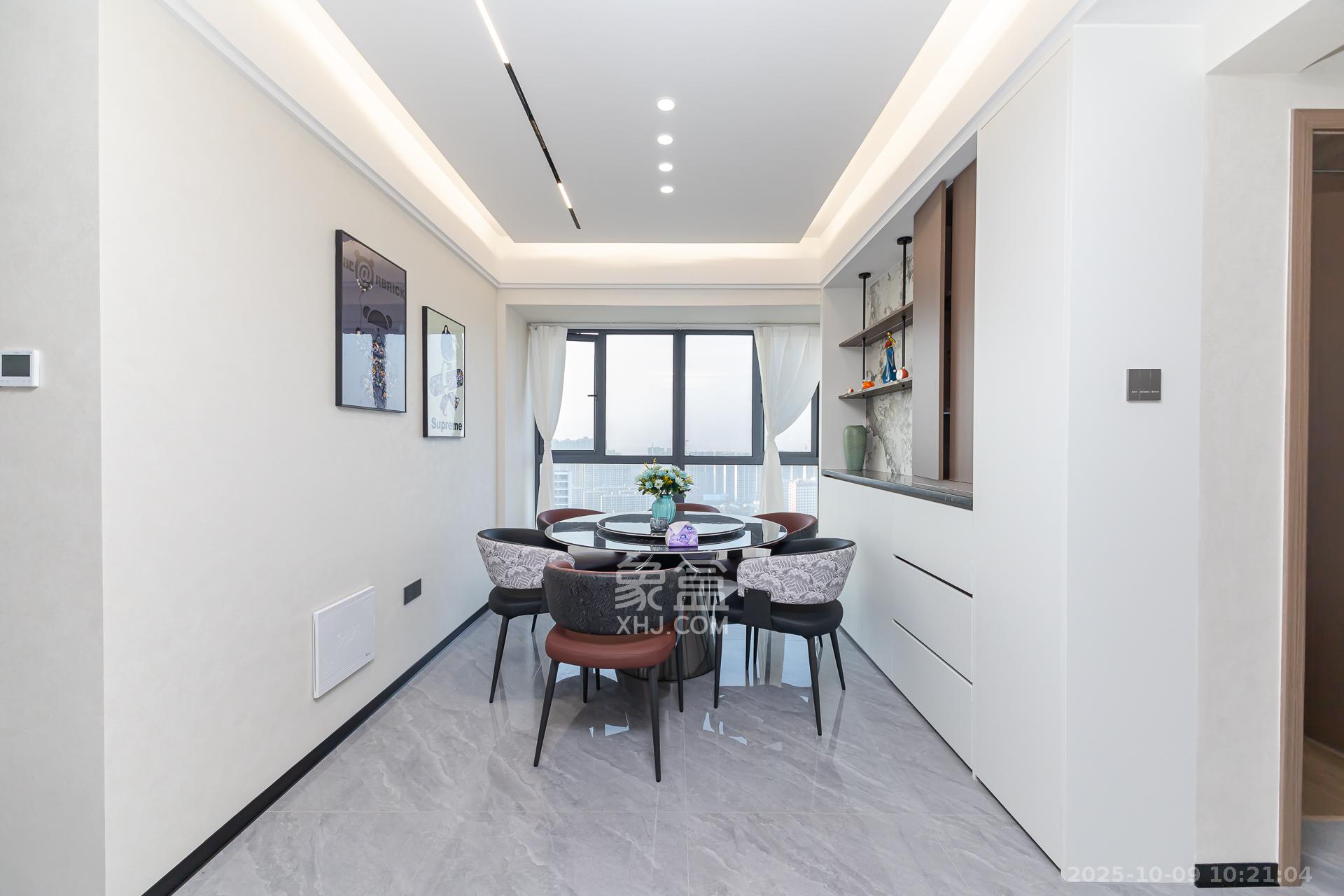 勤诚达新界 5室2厅2卫 119.8万 勤诚达新界 5室2厅2卫 119.8万客厅