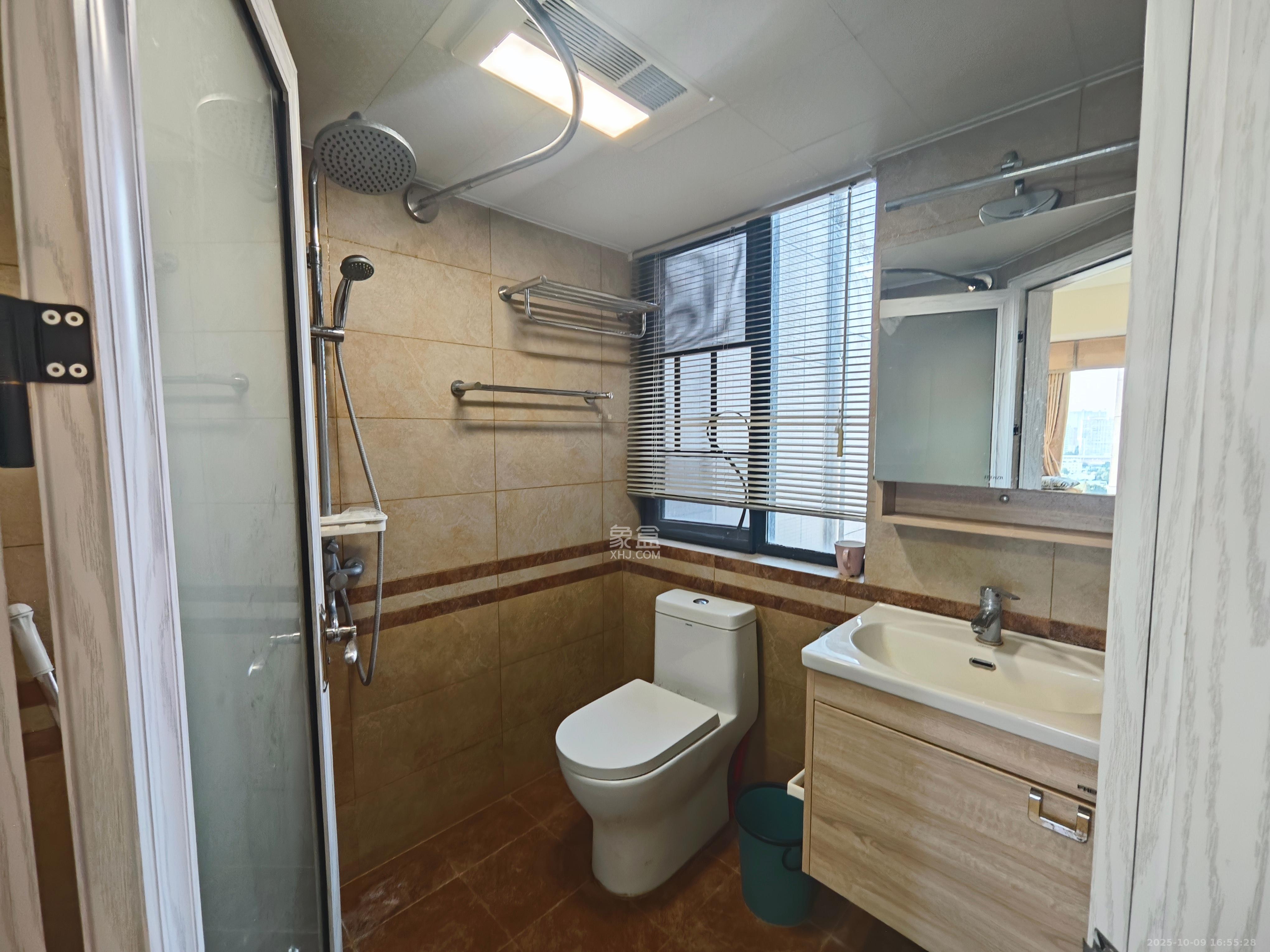 天鸿天府（天鸿中央大院）  3室2厅2卫    2900.0元/月室内图