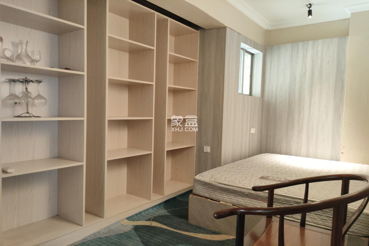 汇锦名城 5室2厅2卫 4800.0元/月 汇锦名城 5室2厅2卫 4800.0元/月室内图