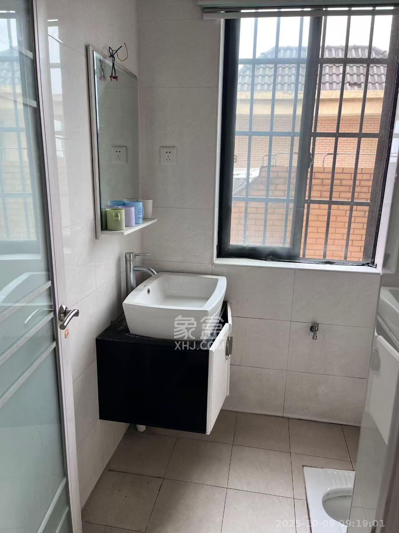 东方锦泰 3室2厅2卫 1500.0元/月 东方锦泰 3室2厅2卫 1500.0元/月室内图