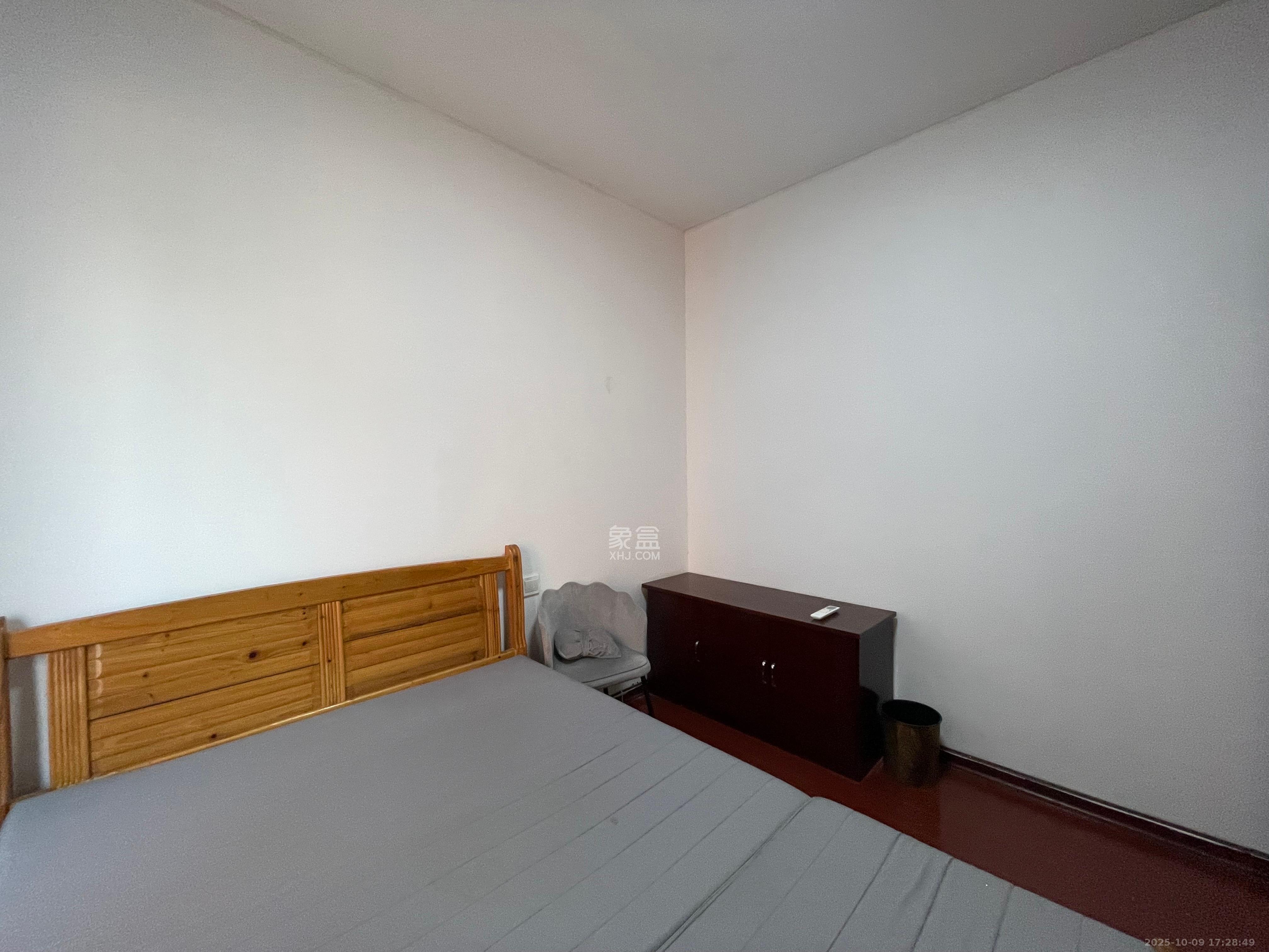 东玺门  2室1厅1卫    2200.0元/月 东玺门  2室1厅1卫    2200.0元/月室内图