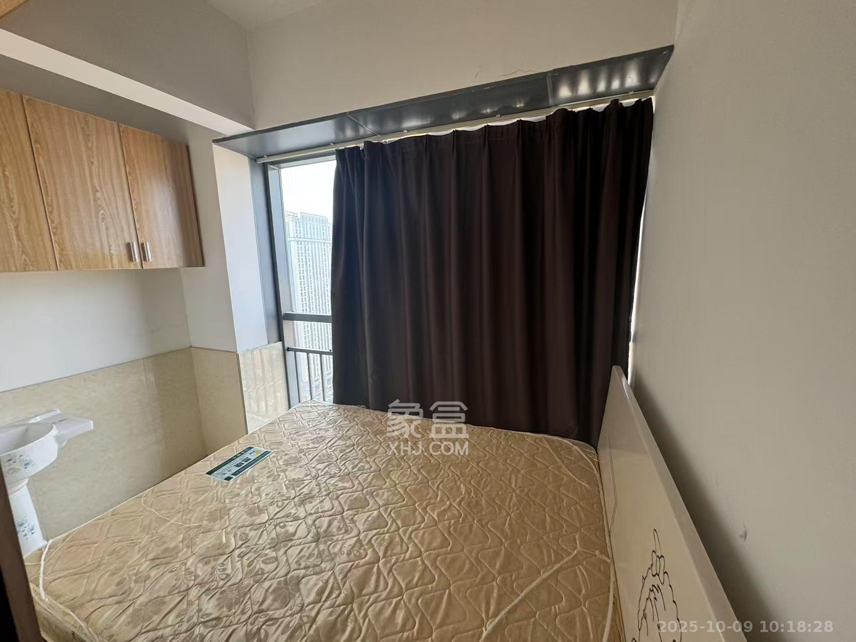 东怡外国（南湖一号)  1室1厅1卫    2200.0元/月室内图