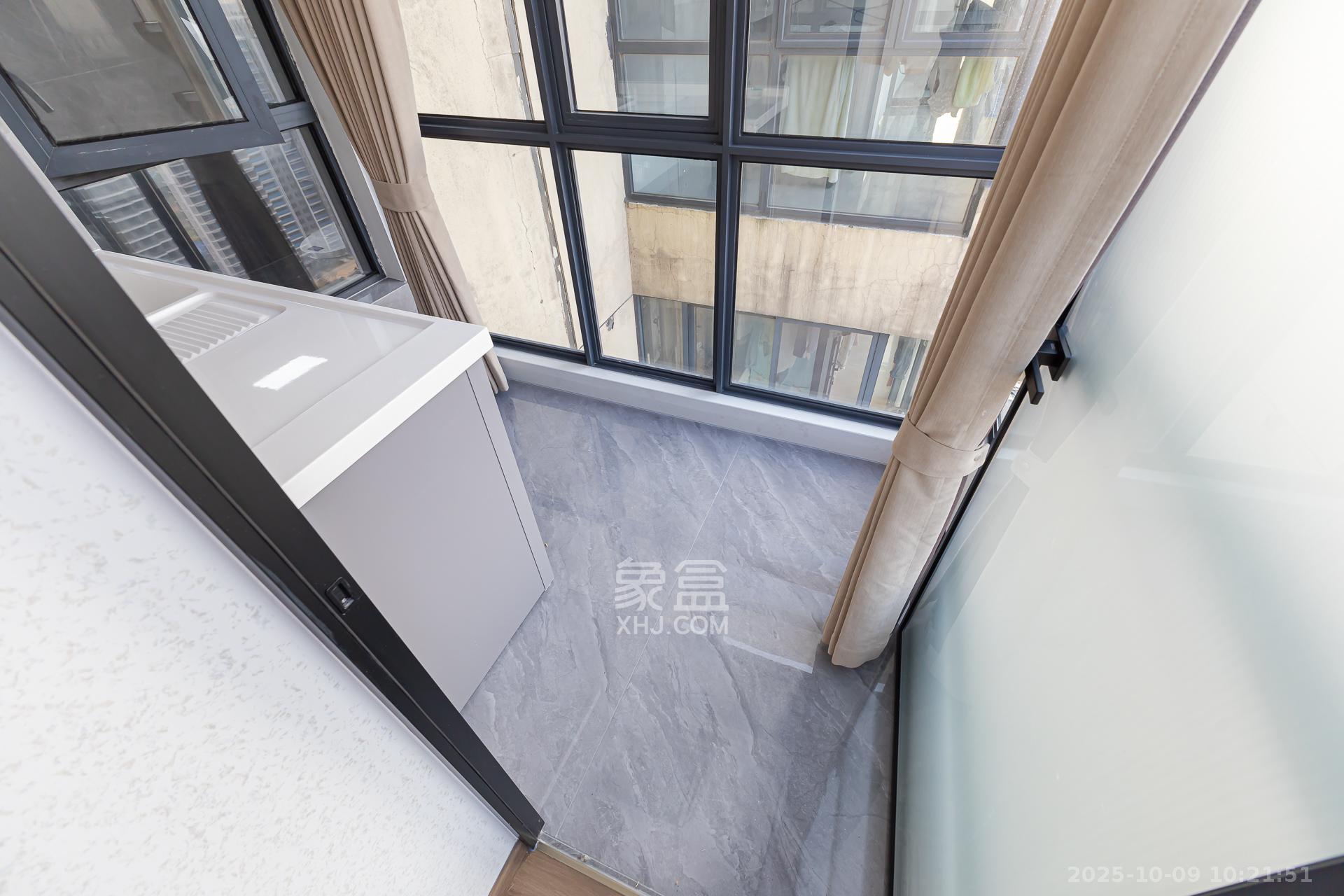 勤诚达新界 5室2厅2卫 119.8万 勤诚达新界 5室2厅2卫 119.8万阳台