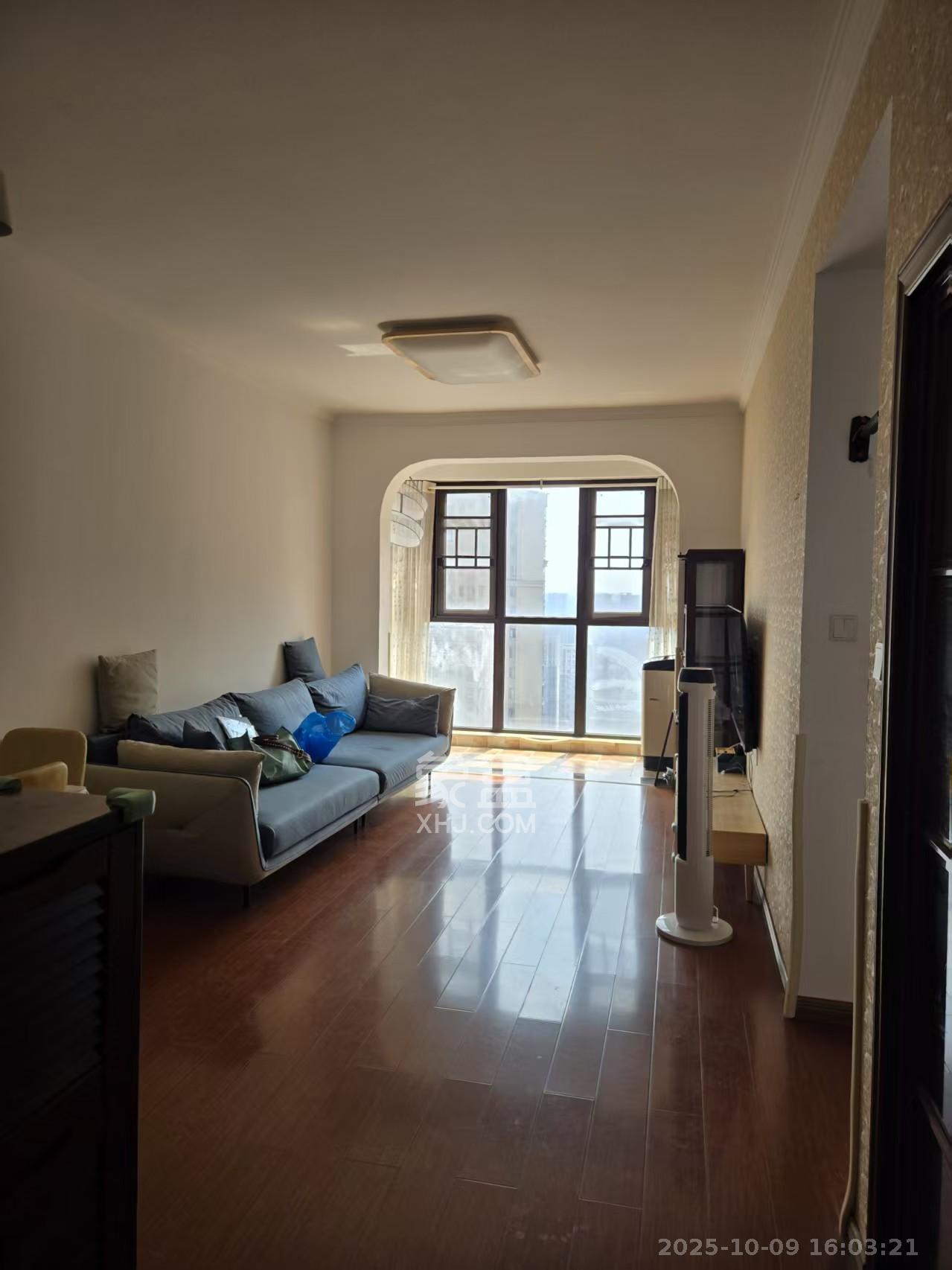 中建信和城  2室2厅1卫    2500.0元/月 中建信和城  2室2厅1卫    2500.0元/月