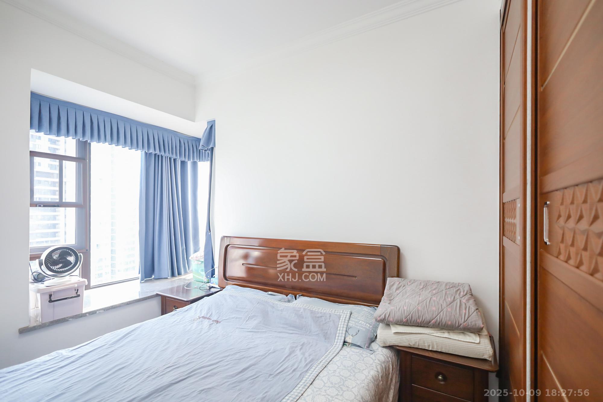 保利西海岸B区  3室2厅2卫    175.0万 保利西海岸B区  3室2厅2卫    175.0万卧室