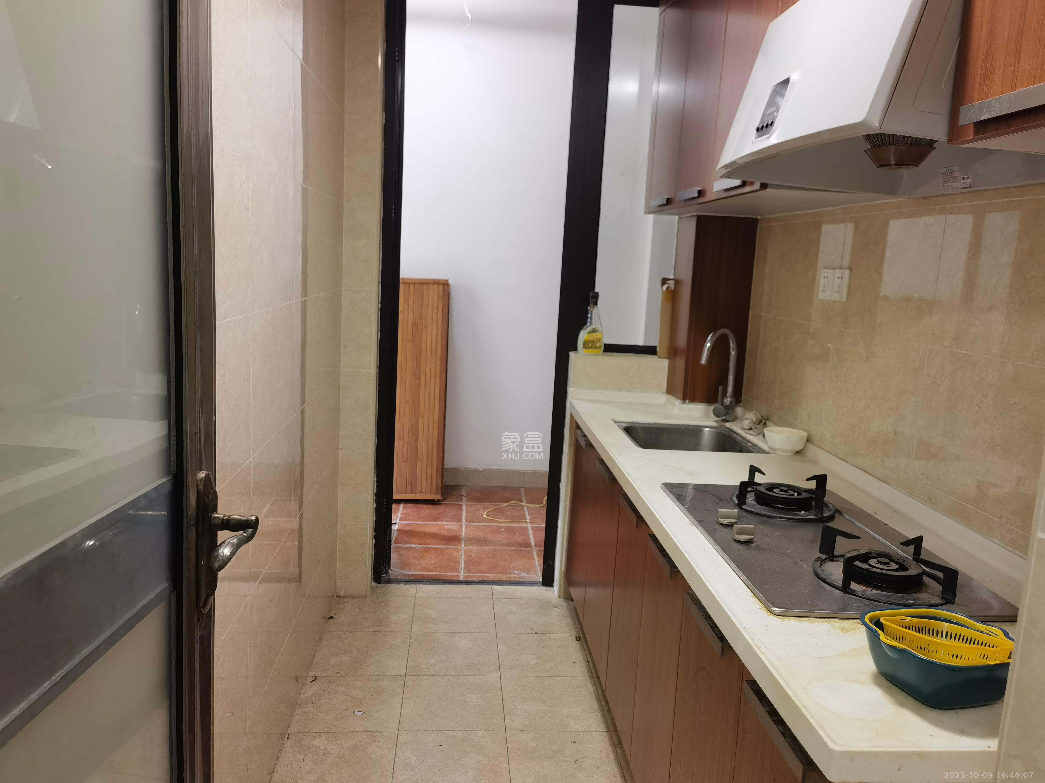 中信凯旋蓝岸（中信新城三期）  3室2厅1卫    1800.0元/月室内图