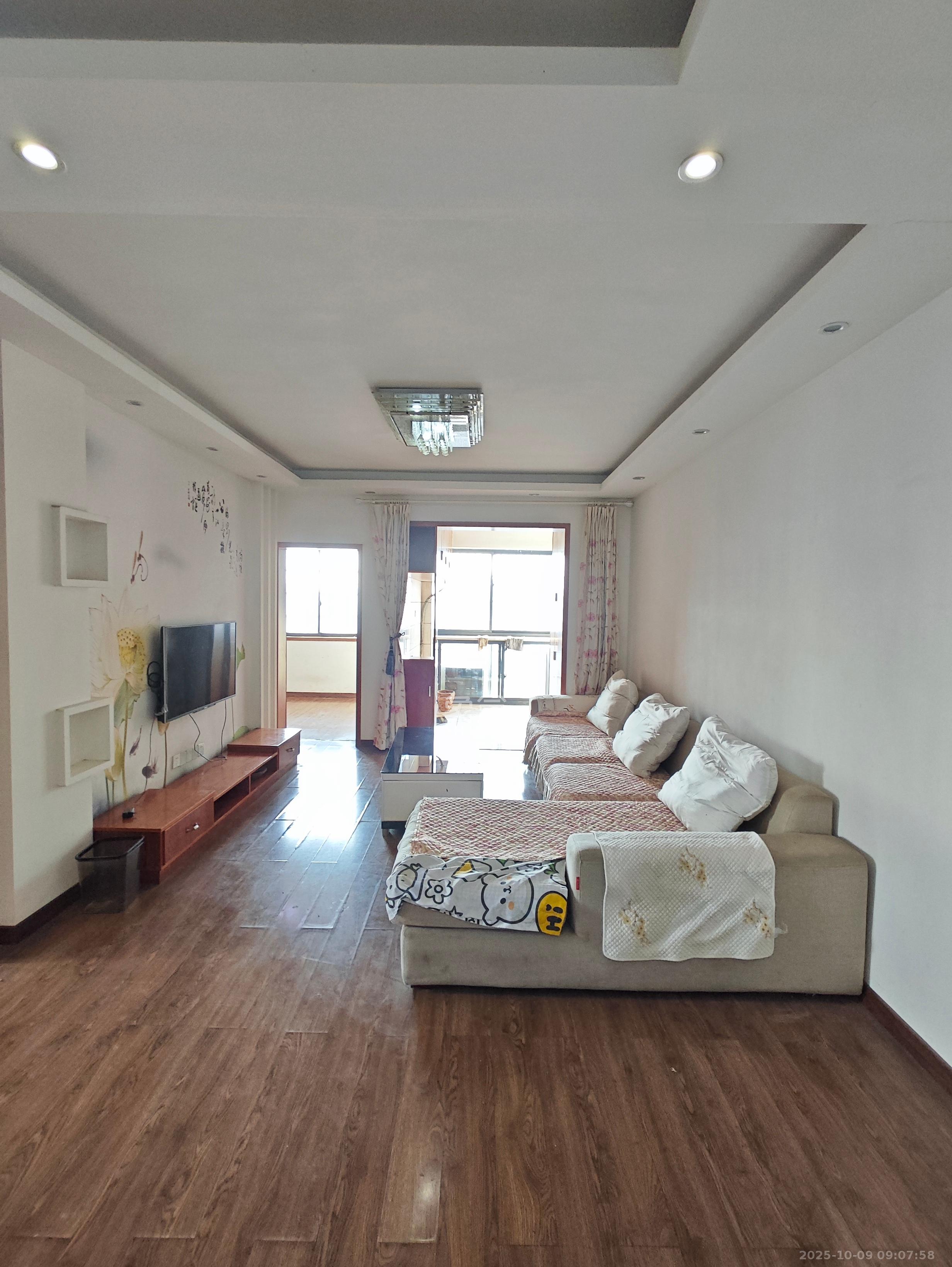 高林仕家 3室2厅1卫 1900.0元/月 高林仕家 3室2厅1卫 1900.0元/月室内图