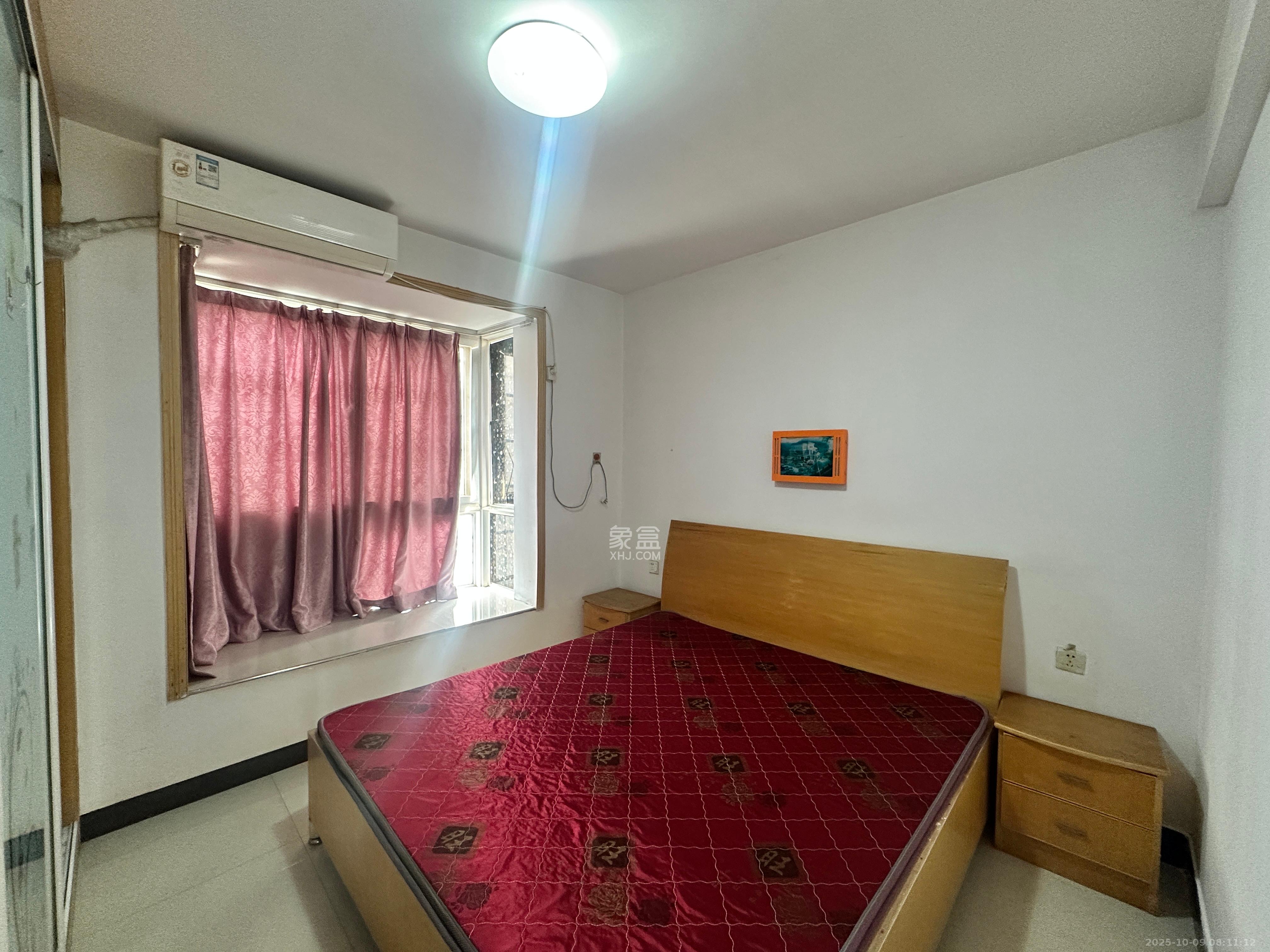 弘欣公寓  4室2厅1卫    2400.0元/月 弘欣公寓  4室2厅1卫    2400.0元/月室内图