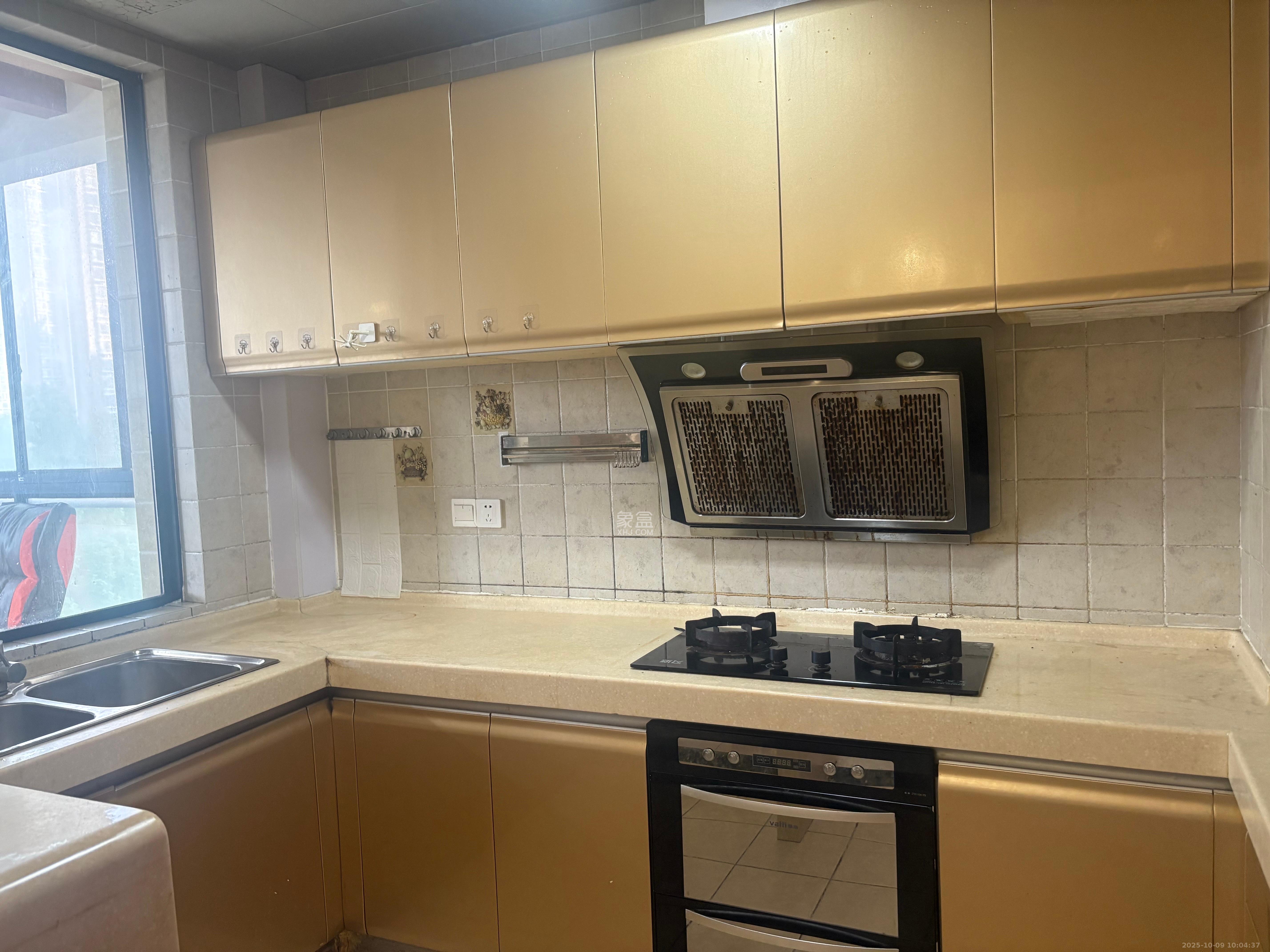 湘江世纪城望江苑  3室2厅2卫    2400.0元/月 湘江世纪城望江苑  3室2厅2卫    2400.0元/月室内图