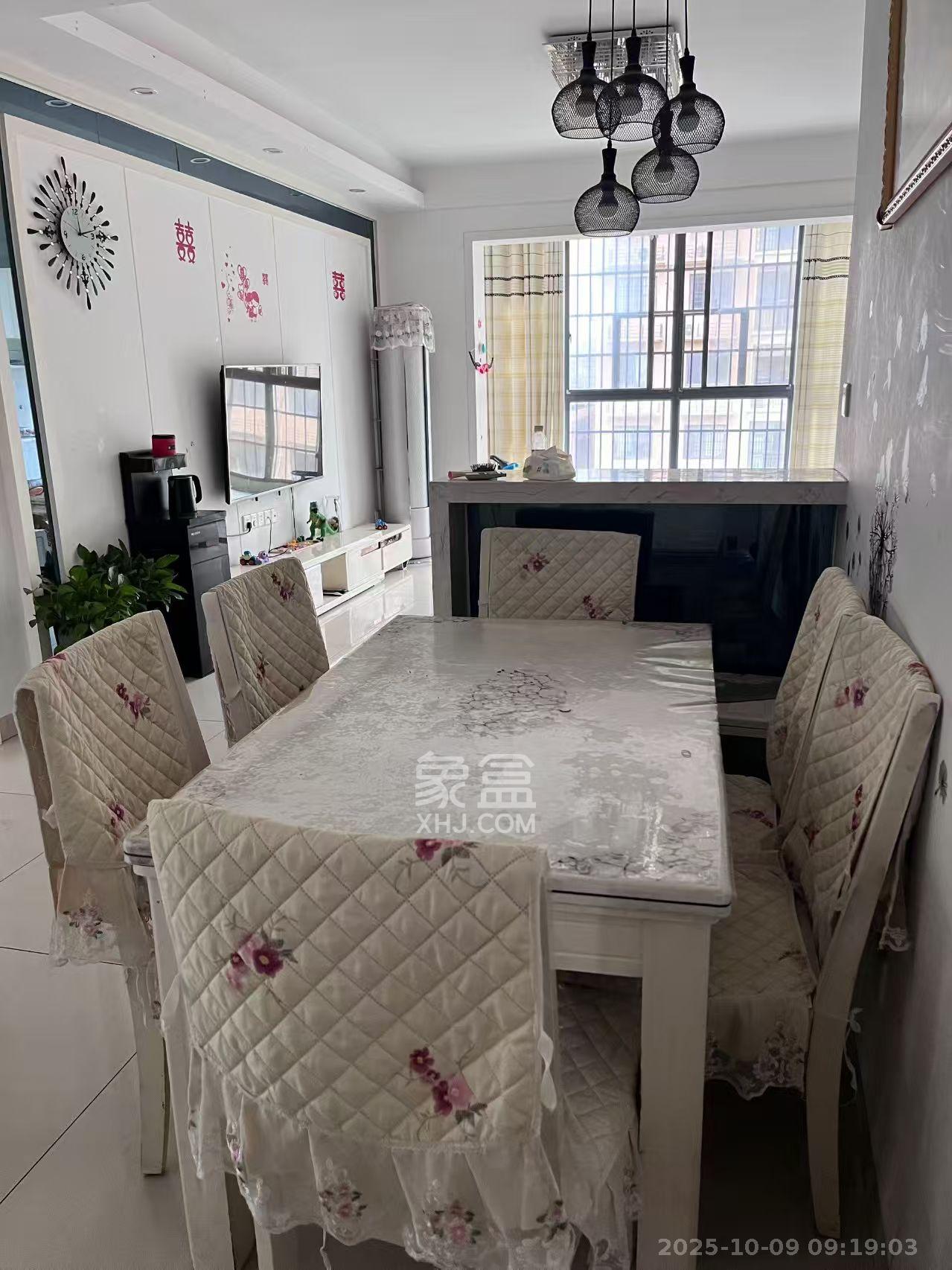 东方锦泰  3室2厅2卫    1500.0元/月室内图