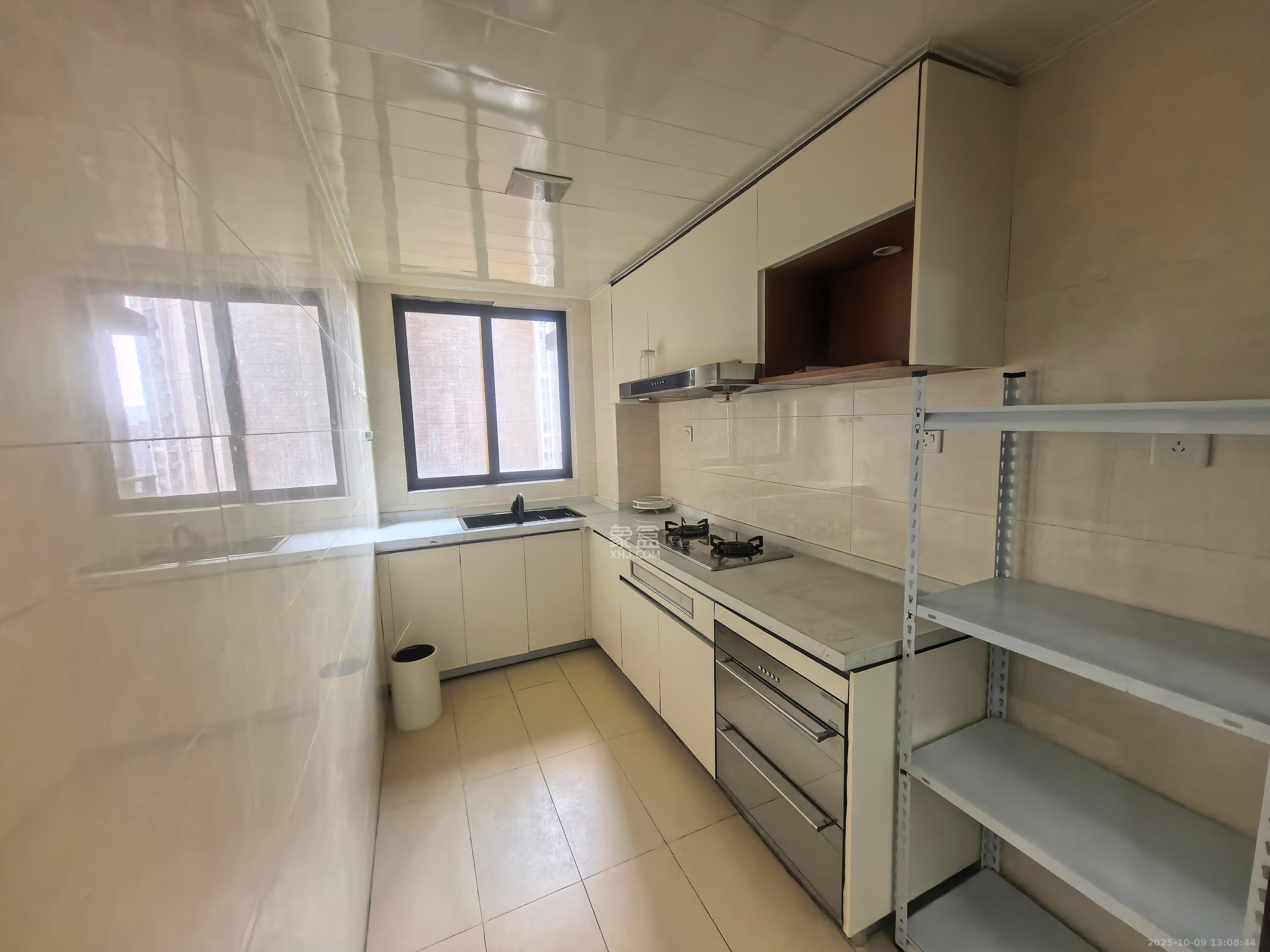 时代倾城一期  3室2厅2卫    2800.0元/月 时代倾城一期  3室2厅2卫    2800.0元/月室内图