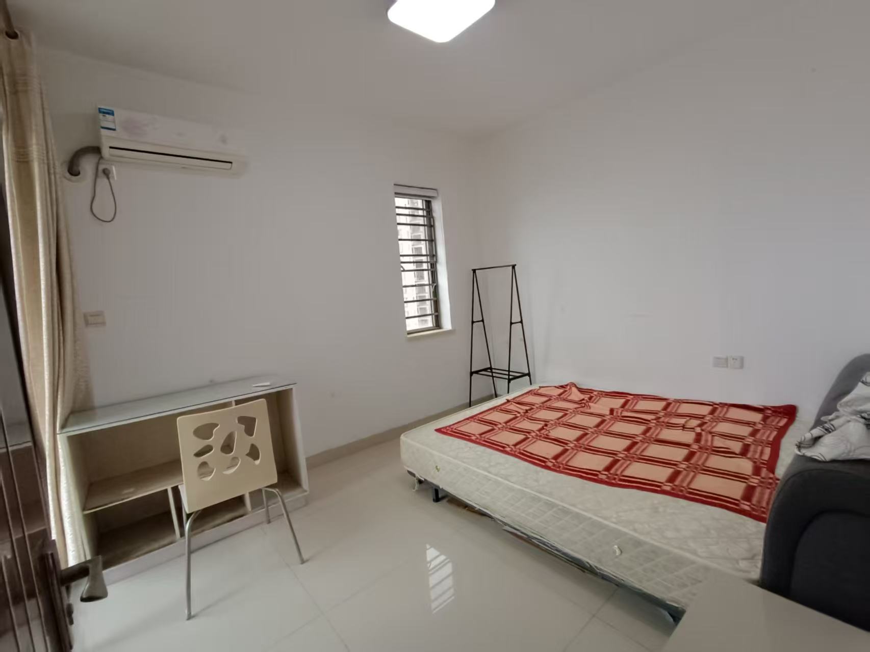 滨江绿都 2室2厅1卫 2100.0元/月 滨江绿都 2室2厅1卫 2100.0元/月室内图