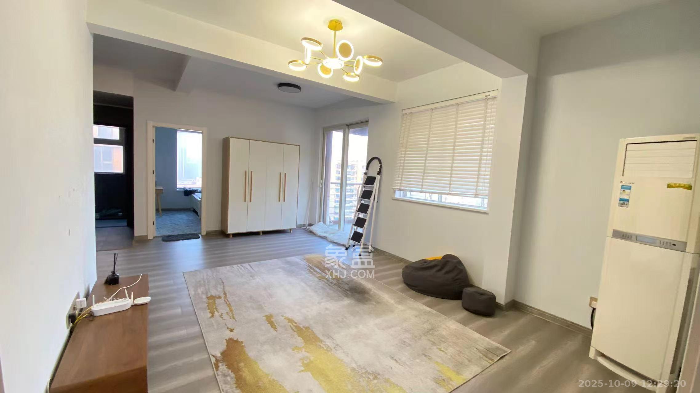 金色屋顶 4室2厅2卫 4800.0元/月 金色屋顶 4室2厅2卫 4800.0元/月室内图