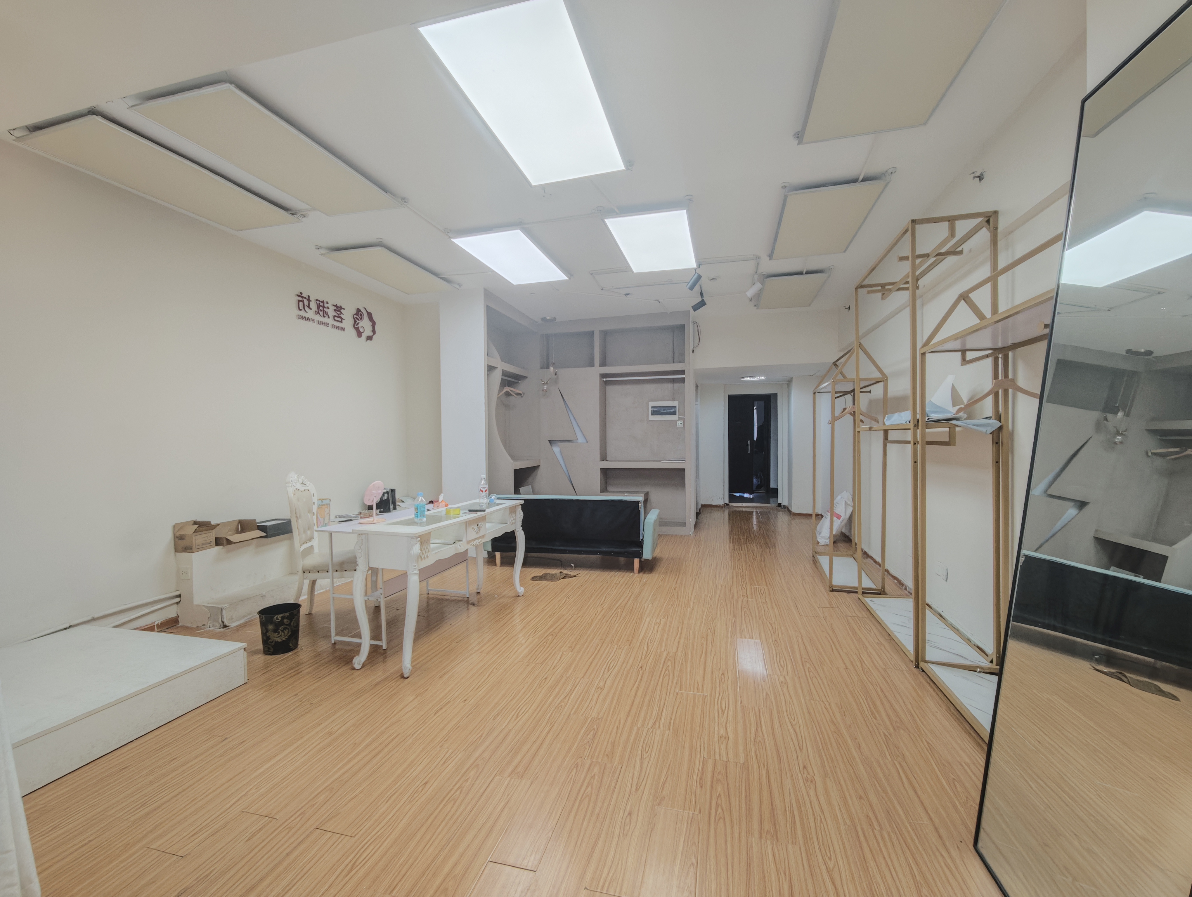 汉华国际 1室1厅1卫 1200.0元/月 汉华国际 1室1厅1卫 1200.0元/月户型图