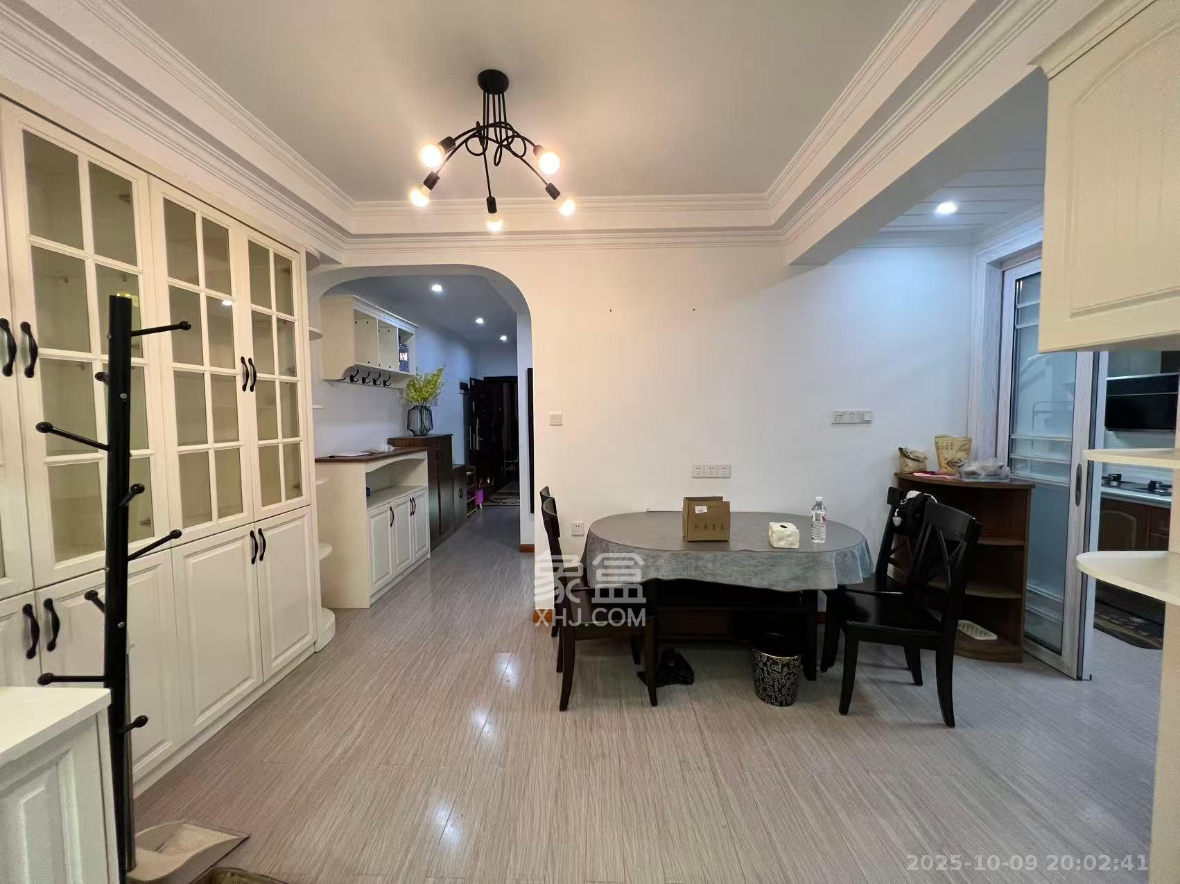 润屋美院 2室2厅1卫 2200.0元/月 润屋美院 2室2厅1卫 2200.0元/月室内图