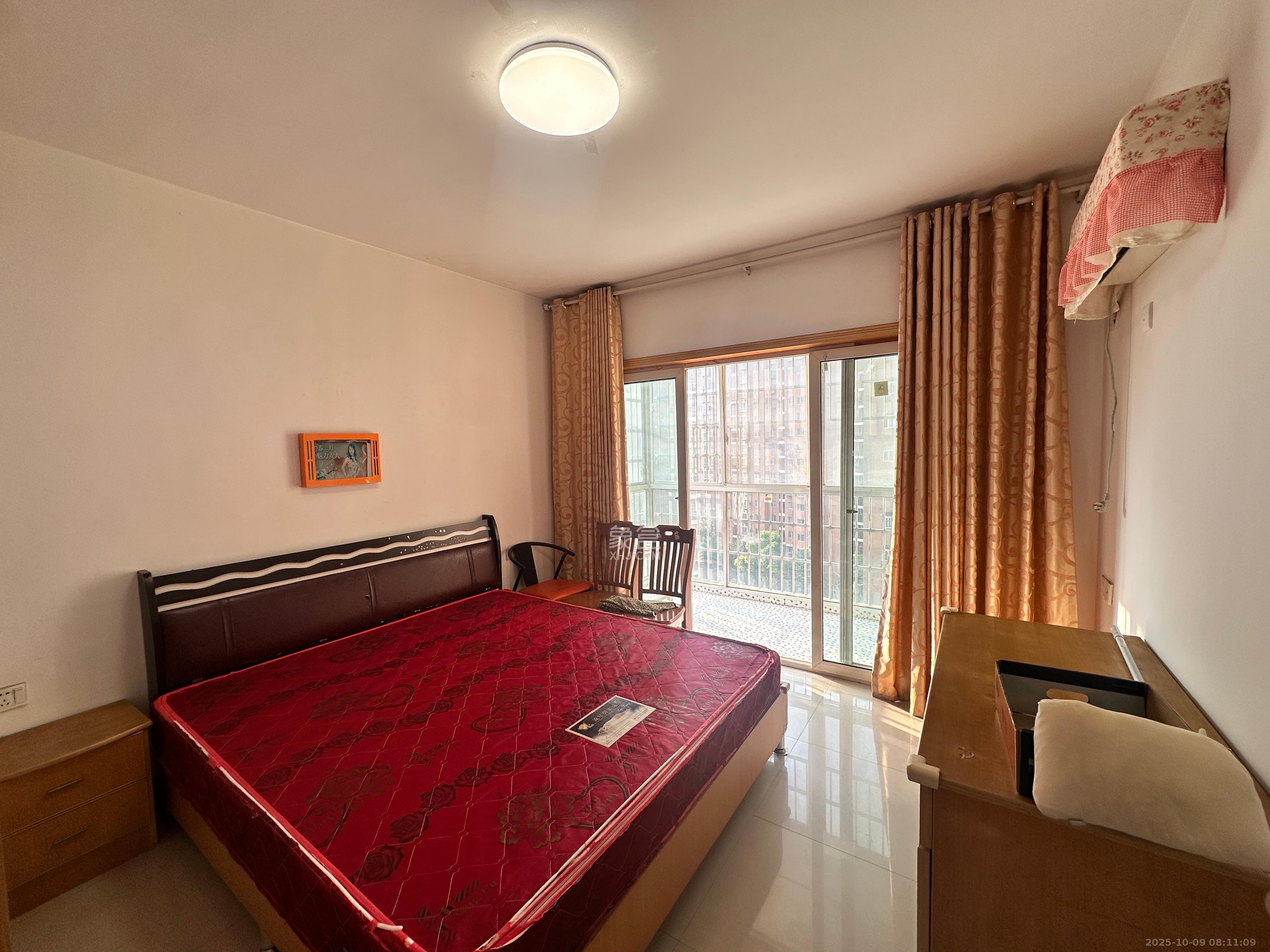 弘欣公寓  4室2厅1卫    2400.0元/月 弘欣公寓  4室2厅1卫    2400.0元/月室内图