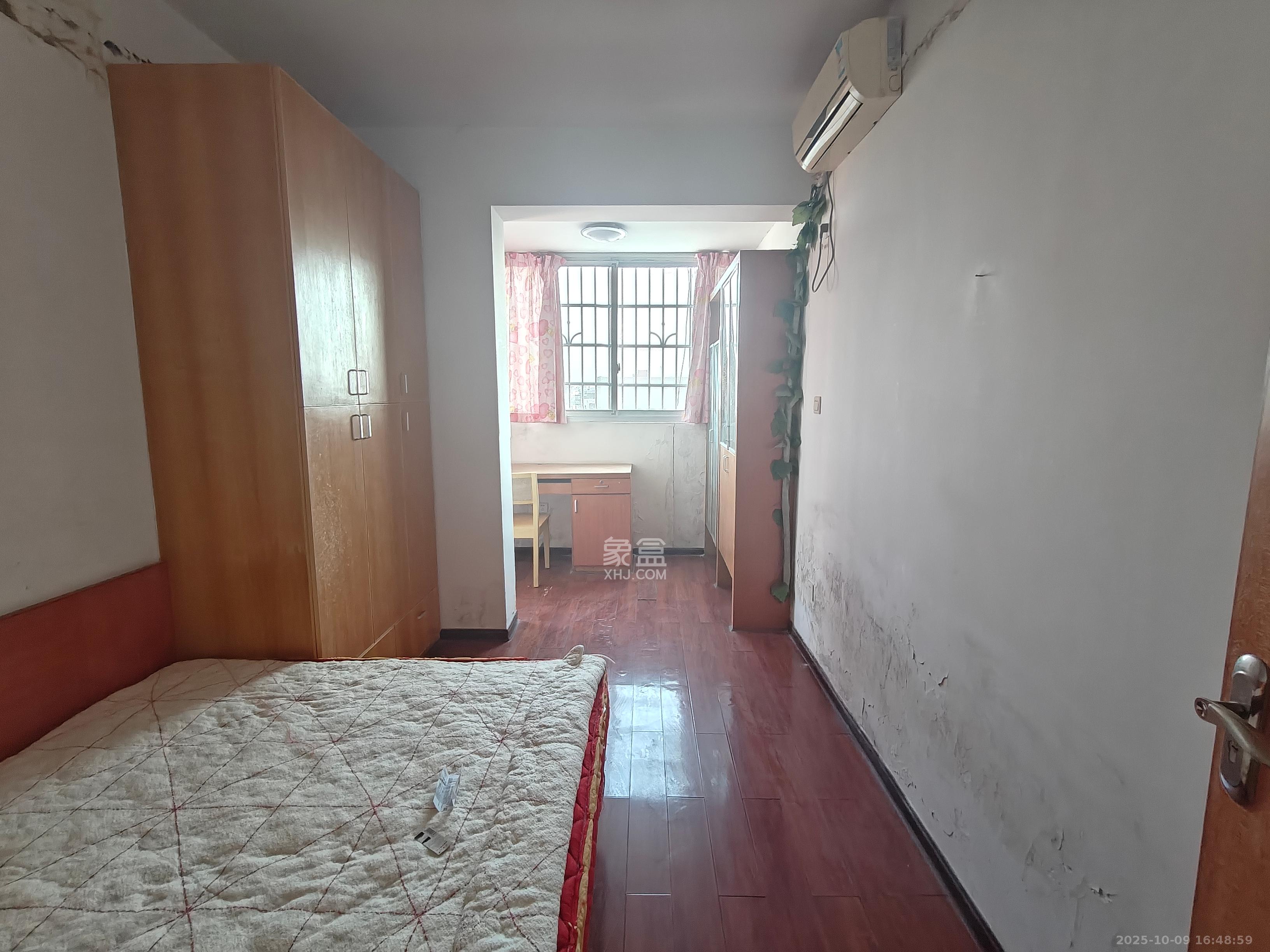 湘楚家园 3室2厅2卫 1700.0元/月 湘楚家园 3室2厅2卫 1700.0元/月室内图