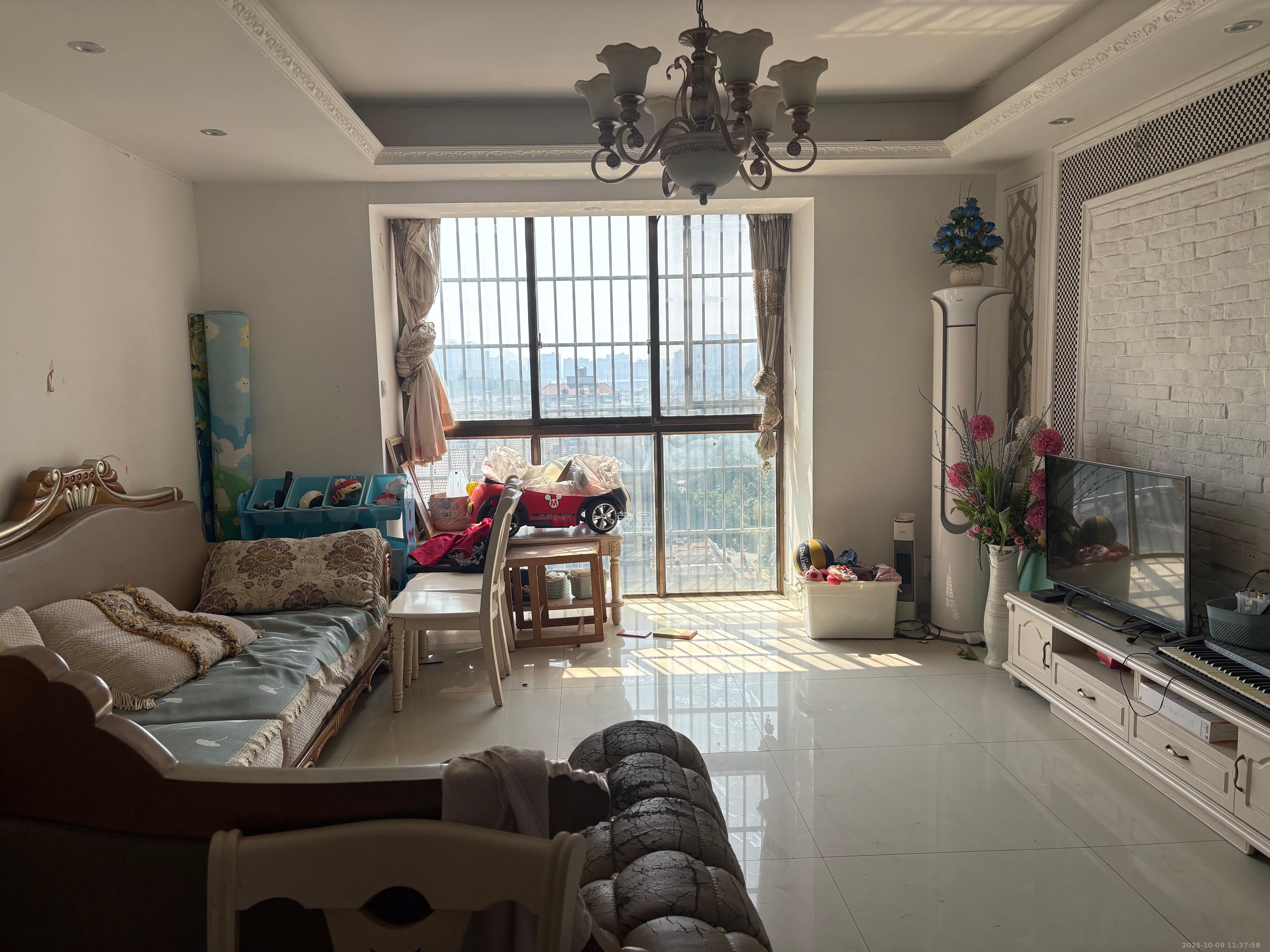 丽都桃源（金峰北院二期）  3室2厅1卫    2000.0元/月