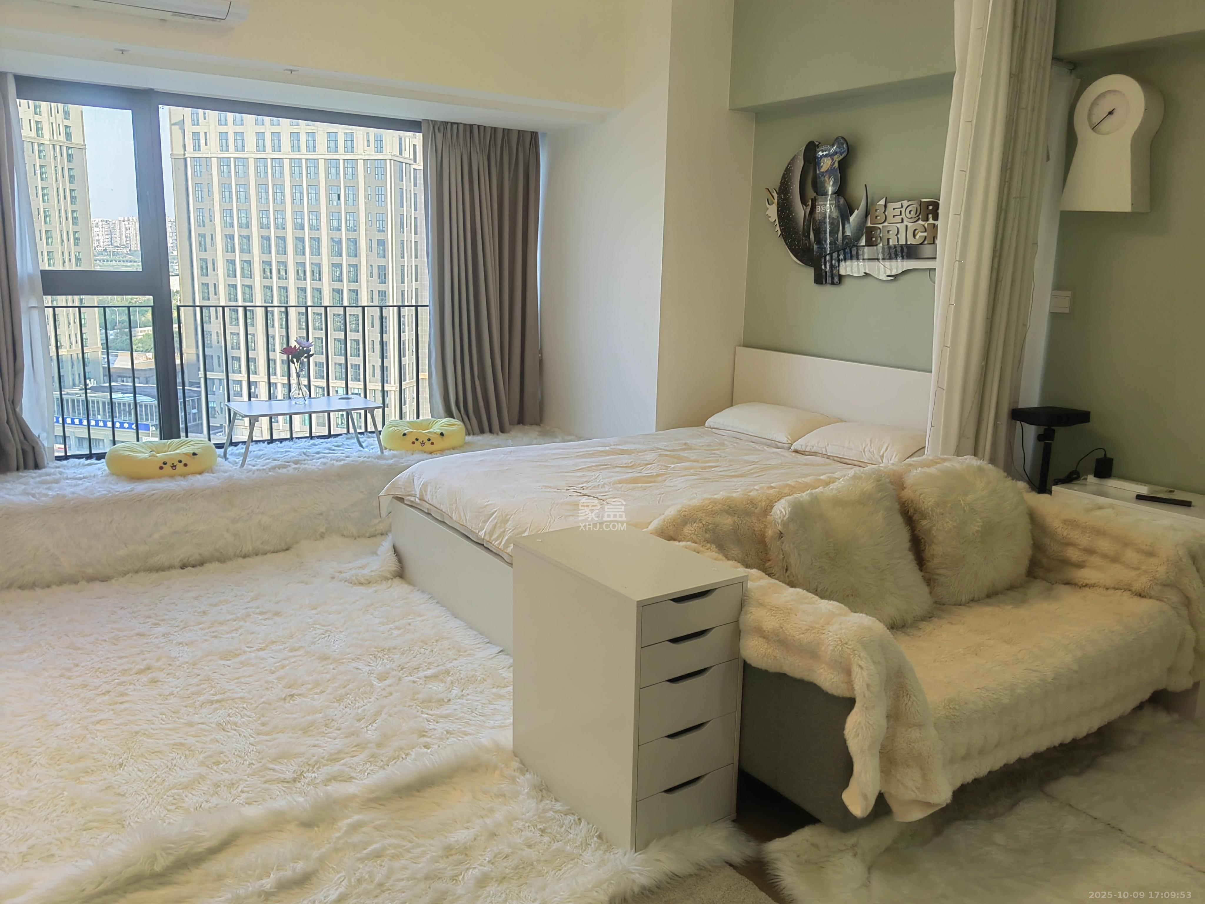 荟聚之光  2室1厅1卫    2300.0元/月